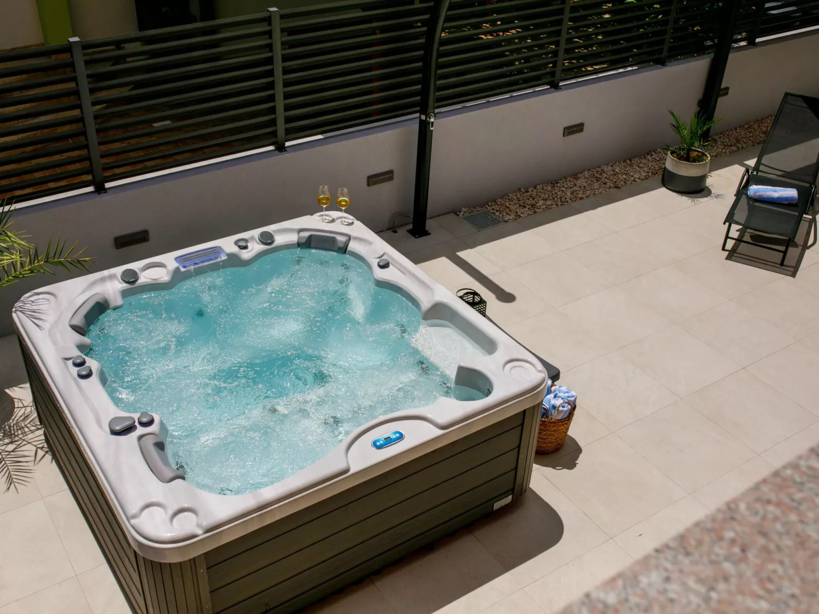 "Villa Tango2" mit Blick auf das Wasser-Image-tags.info