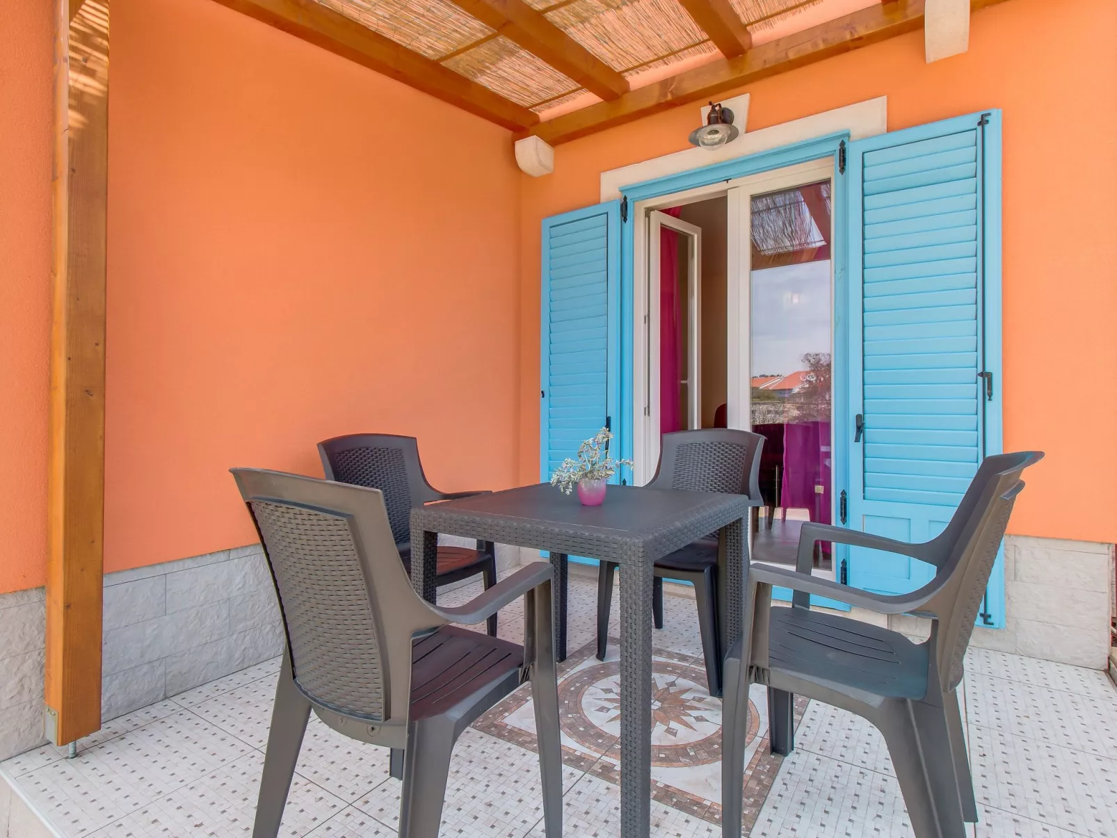 Für 2 Personen ca. 40 m&sup2; in Veli Lošinj, Adriaküste Kroatien (Kroatische I-Outside