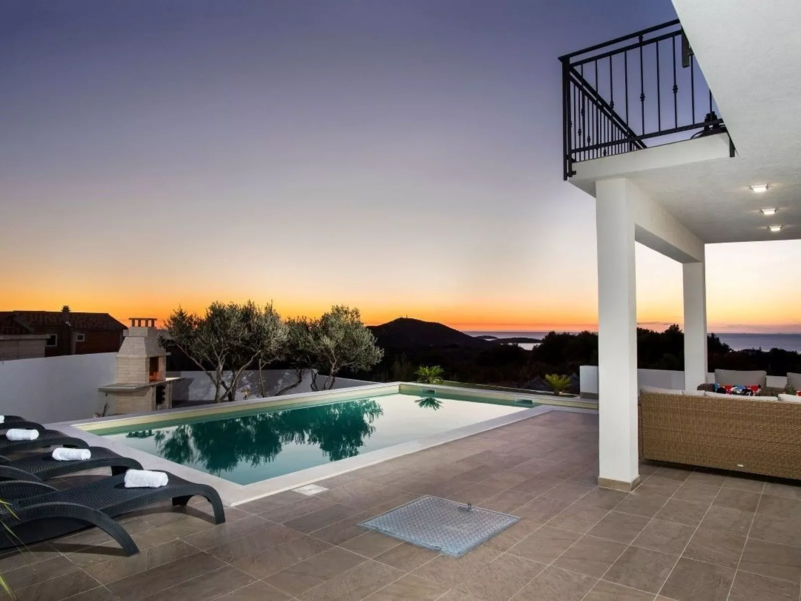 In Primošten mit privatem Pool-Dehors