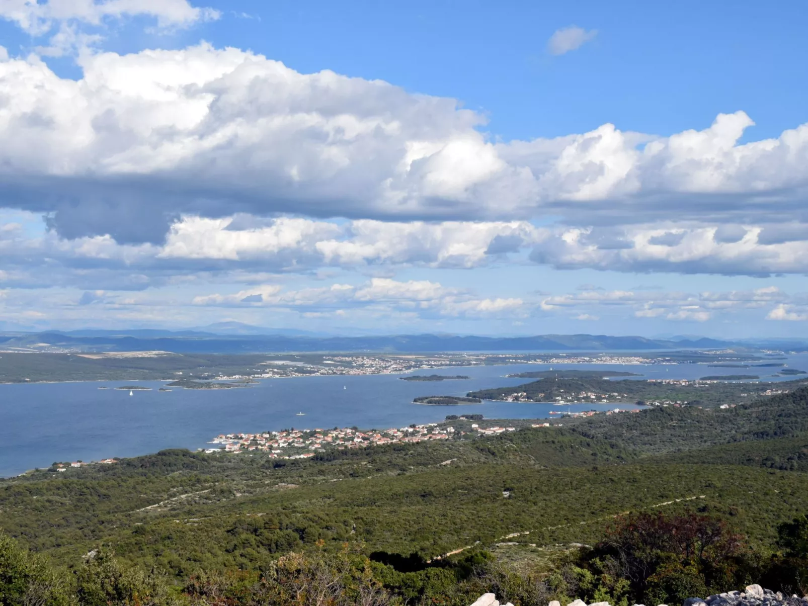 In Dobropoljana mit Privatem Pool-Outside