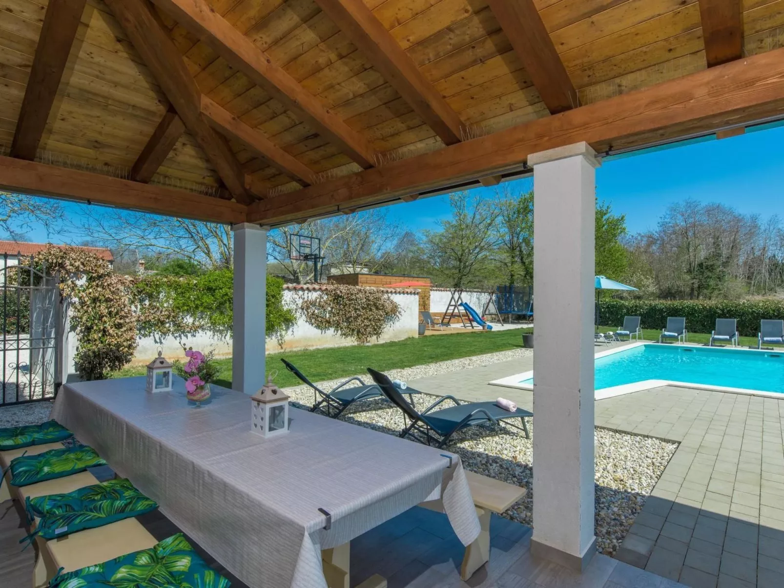 Ferienvilla "Villa Perhat" mit eigenem Pool-Outside