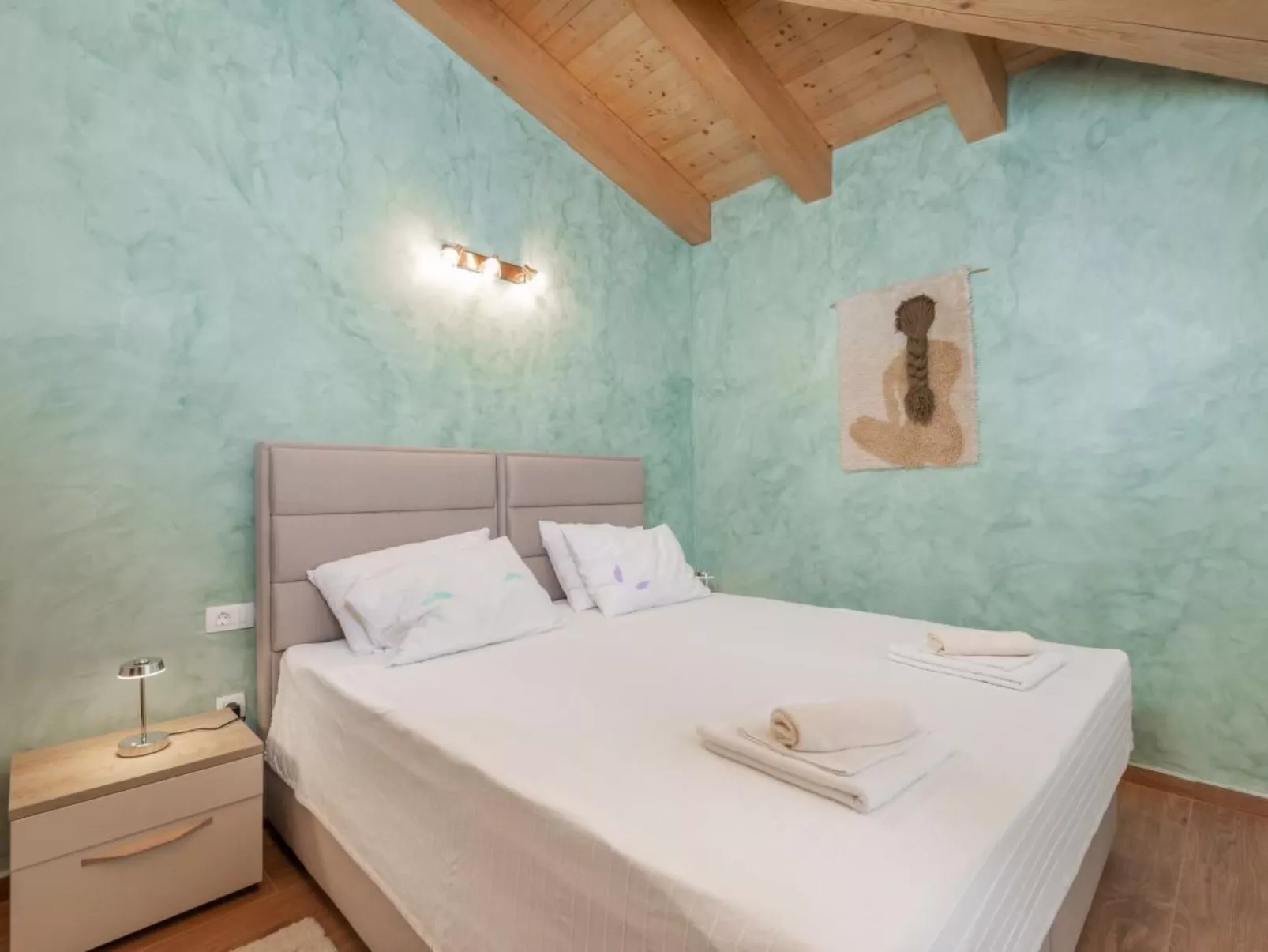 Villa Violette mit Pool nahe Stadtzentrum-Inside