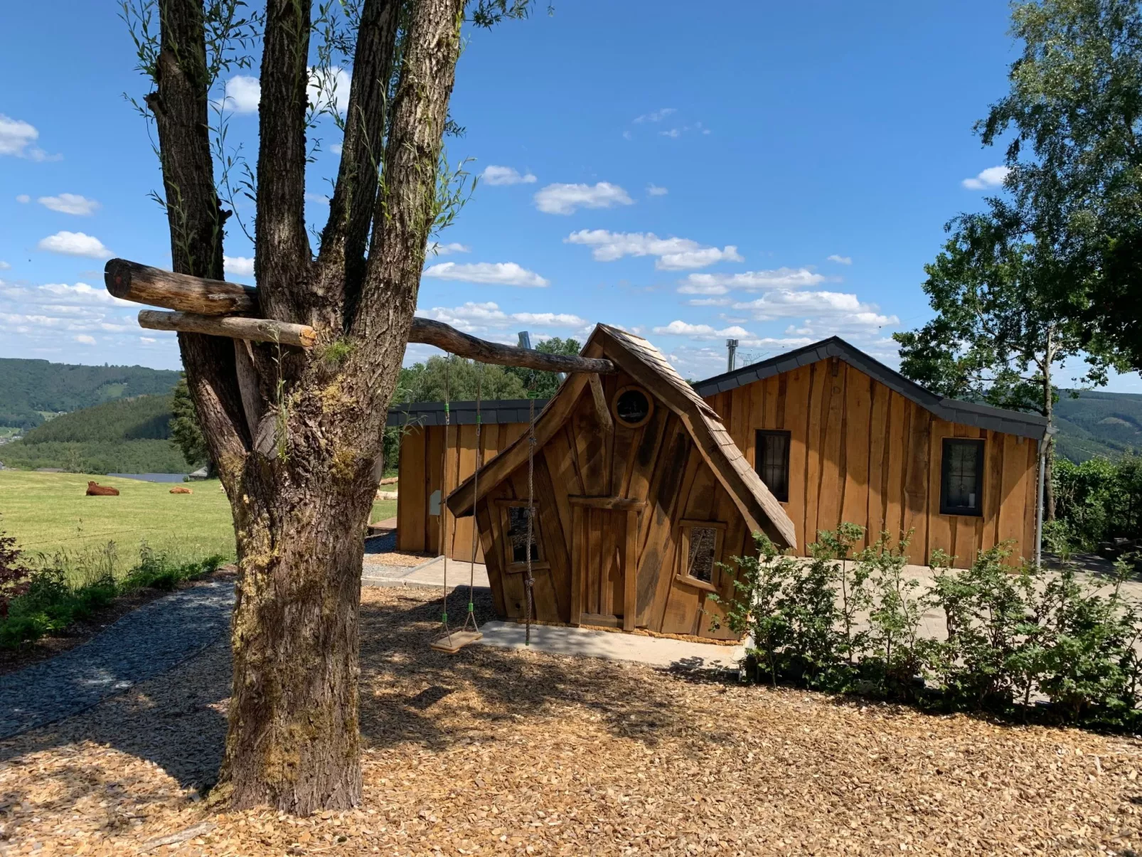 Landhaus mit Hallenbad-Outside