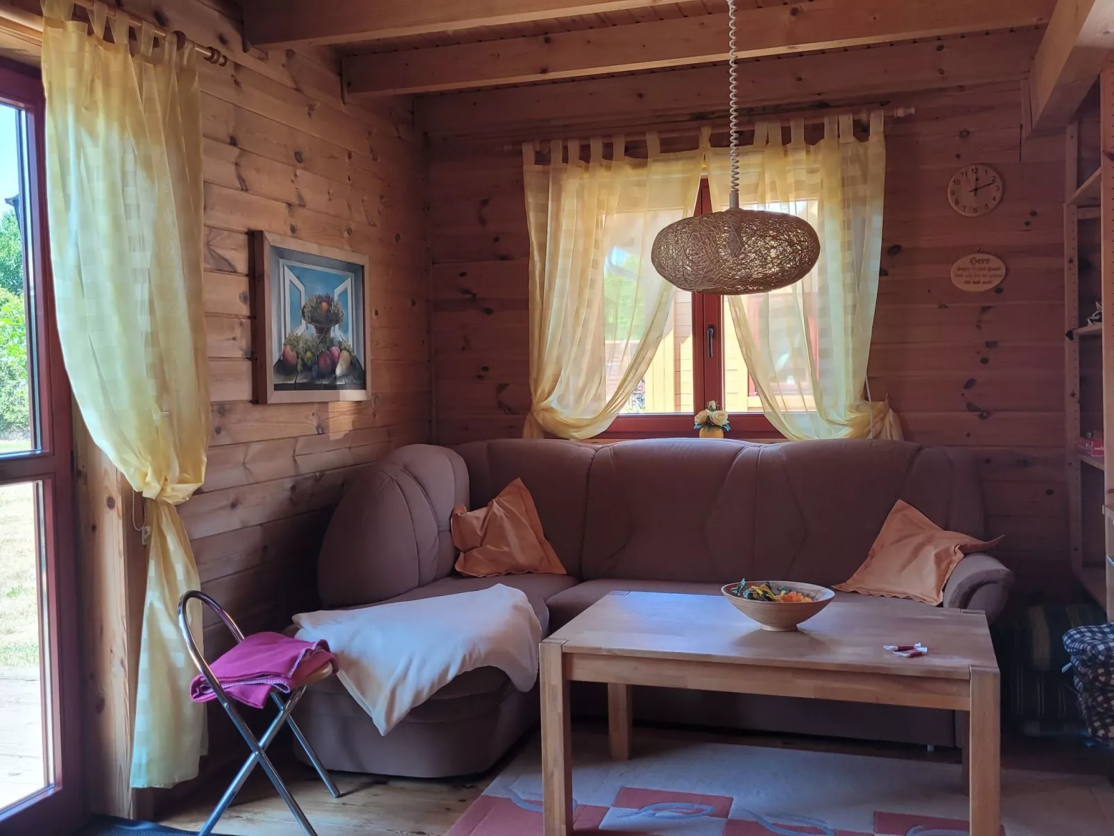 Mit Terrasse-Drinnen