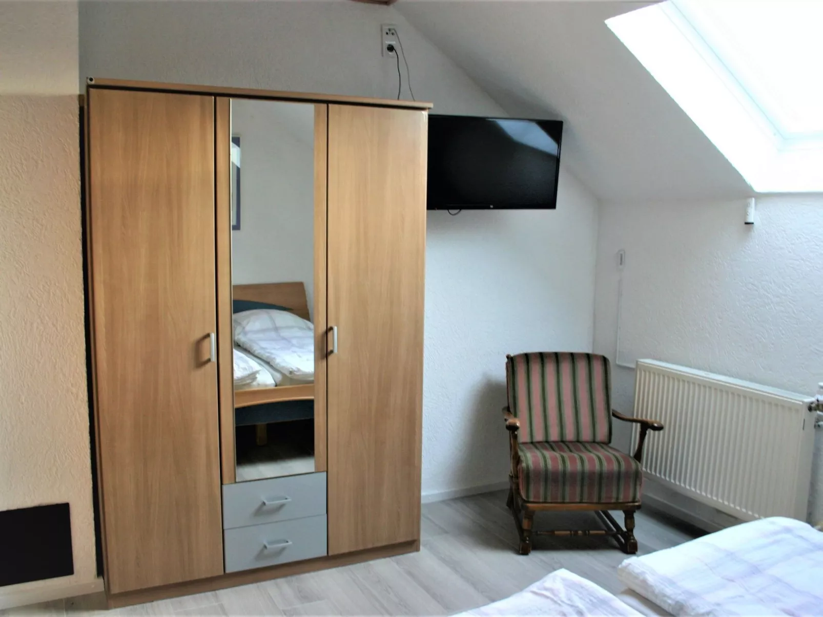 Helle Ferienwohnung in Mehren mit Eigenem Garten-Inside