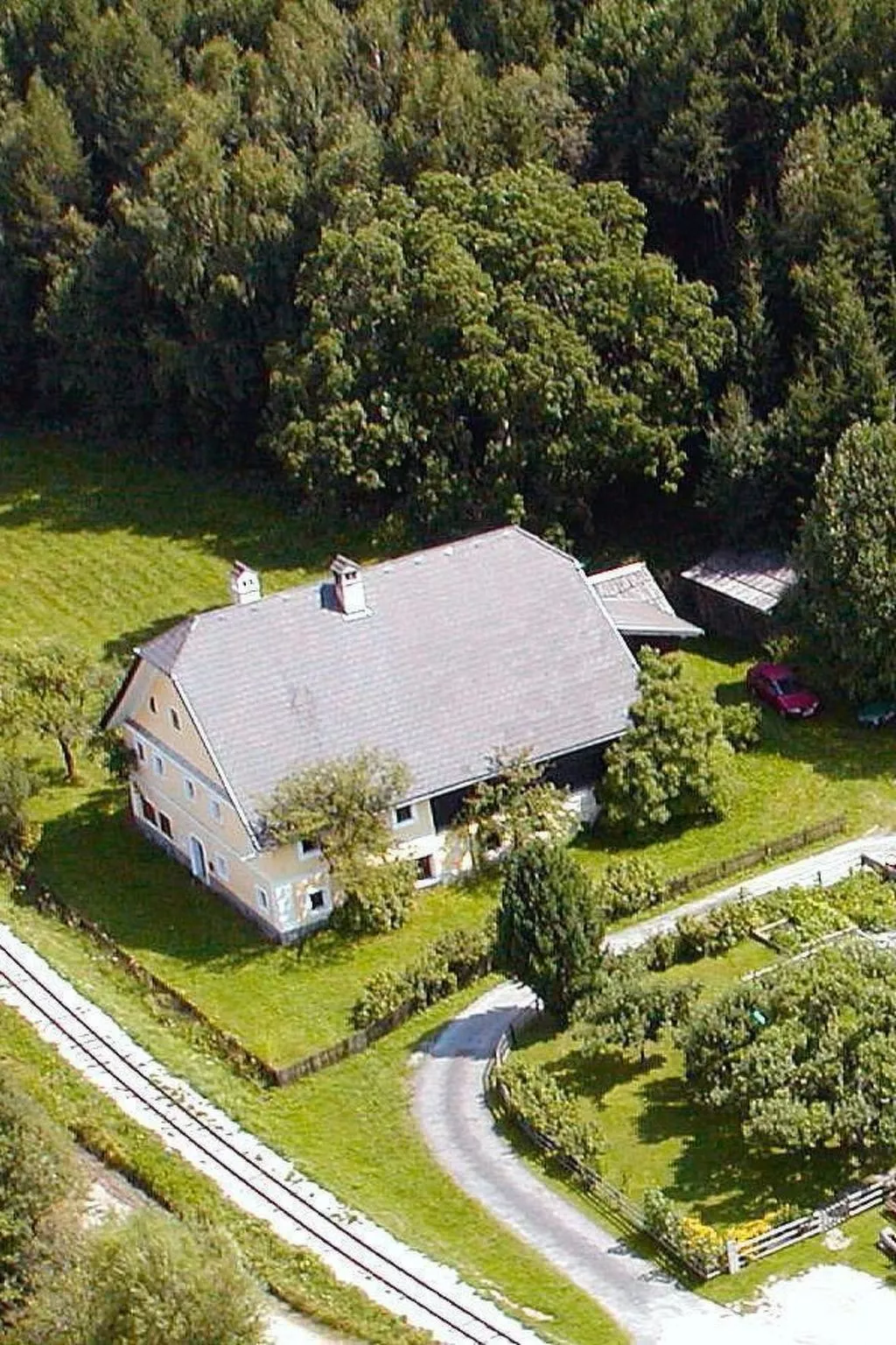 Erdgeschosswohnung in 320 Jahre altem Haus-Draußen