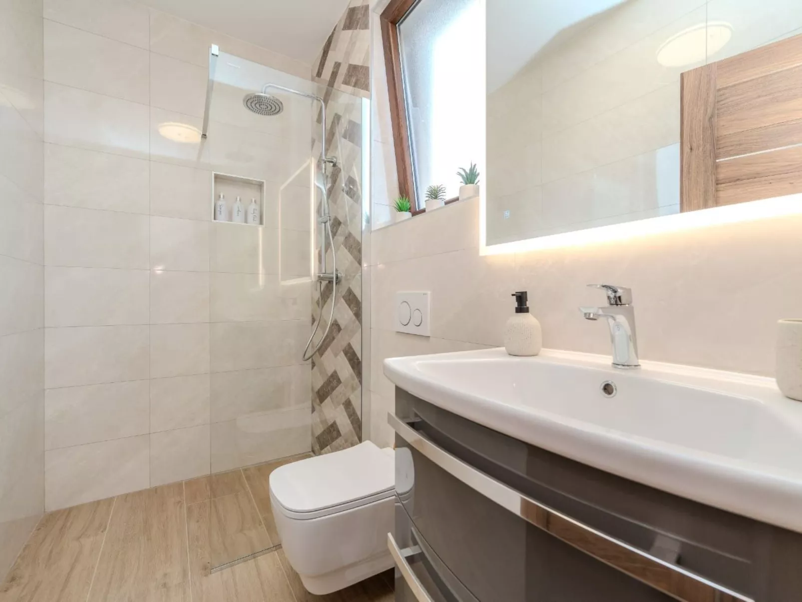 NEU - Ferienhaus Nina mit Pool - Agentur TA Leut-Drinnen