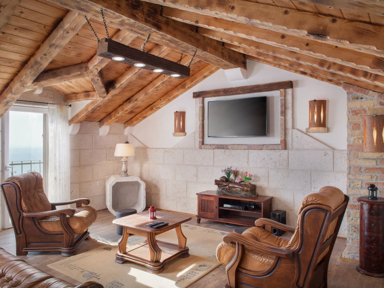 Charmantes Steinhaus mit Pool und Meerblick-Drinnen