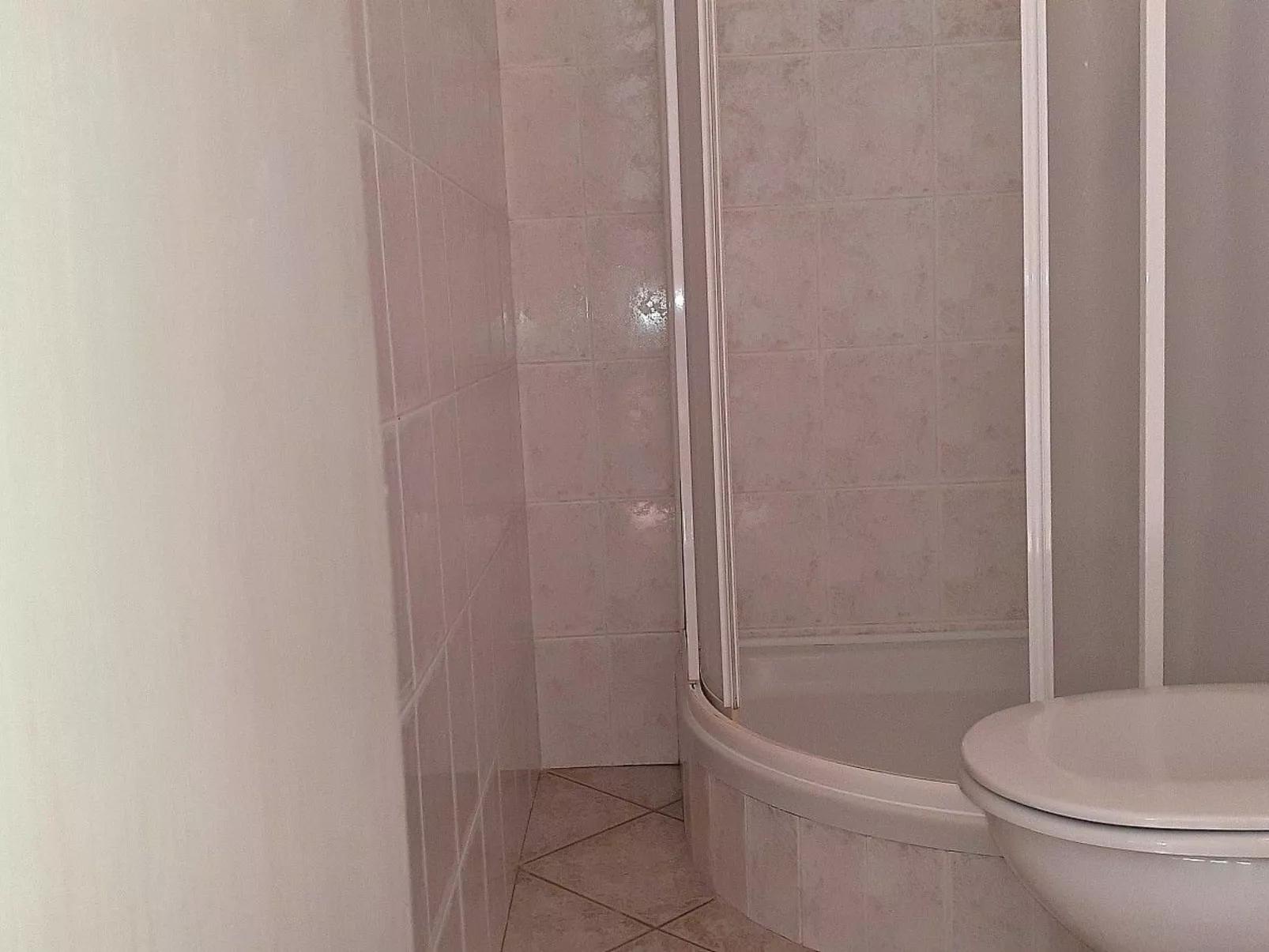 Wohnung mit Balkon und Meerblick in Strandnähe-Drinnen