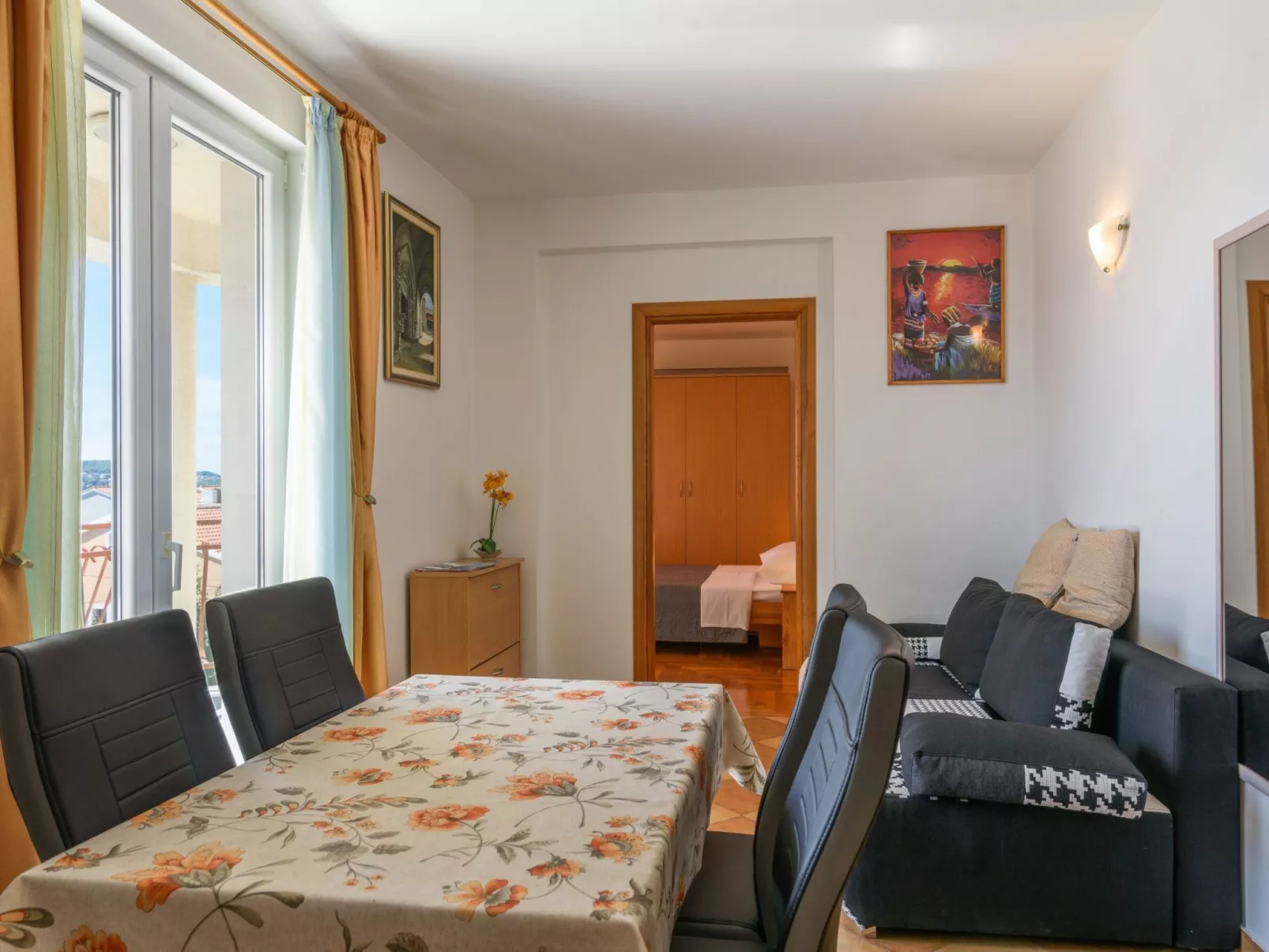 Wohnung mit Whirlpool-Dedans