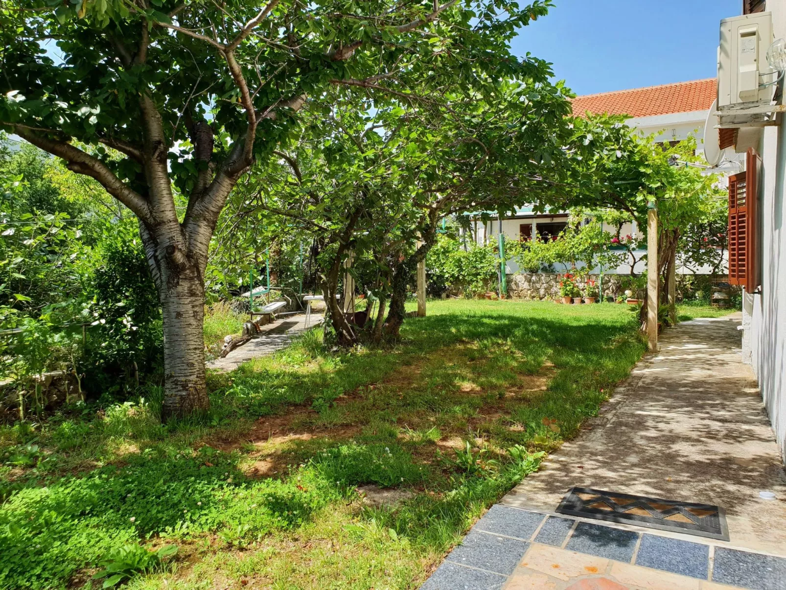 Apartment Srdoc-Dehors