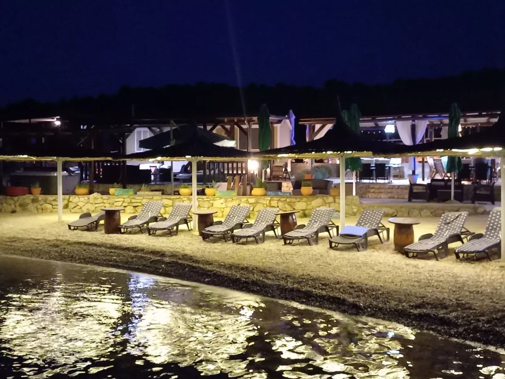 Strandhaus Sofia - Ferienanlage Bain, Žut - Kornati-Dehors