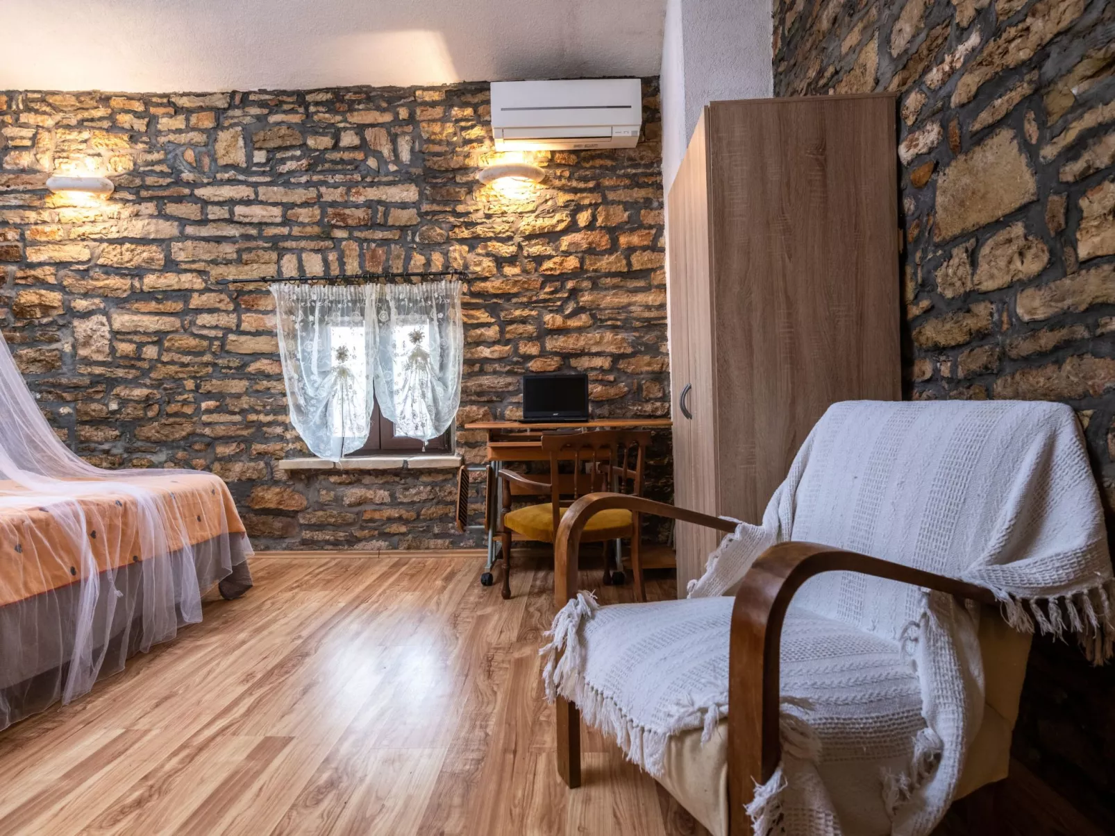 Apartment Larca-Dedans