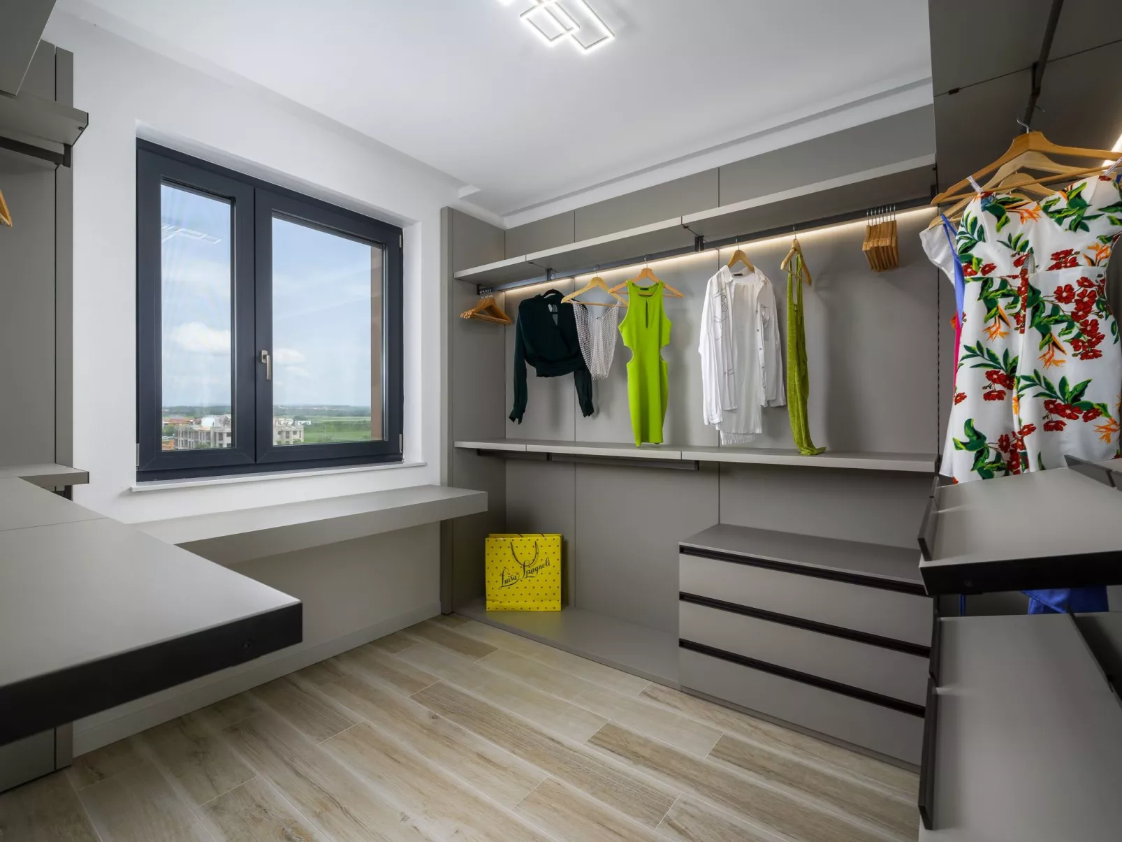 Luxuriöses Penthouse Viki mit Meerblick-Drinnen