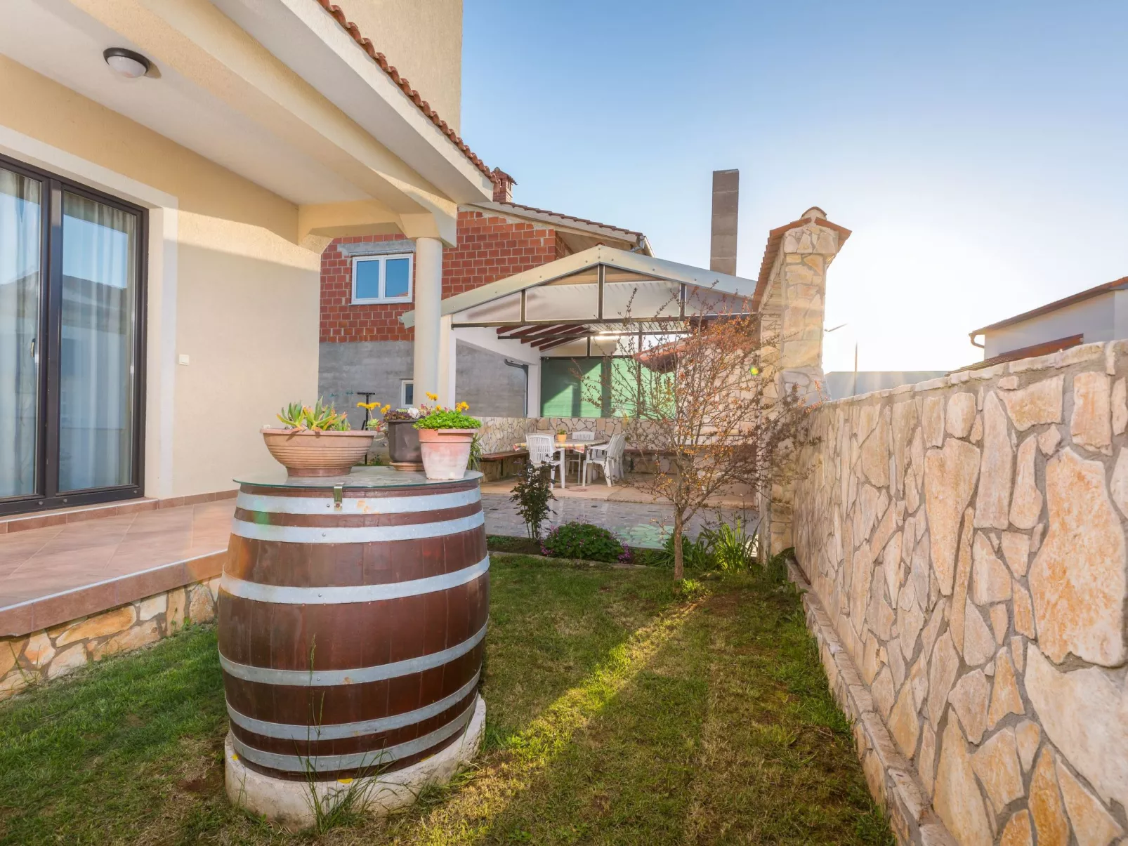 Solea, Dorf Valbandon-Draußen