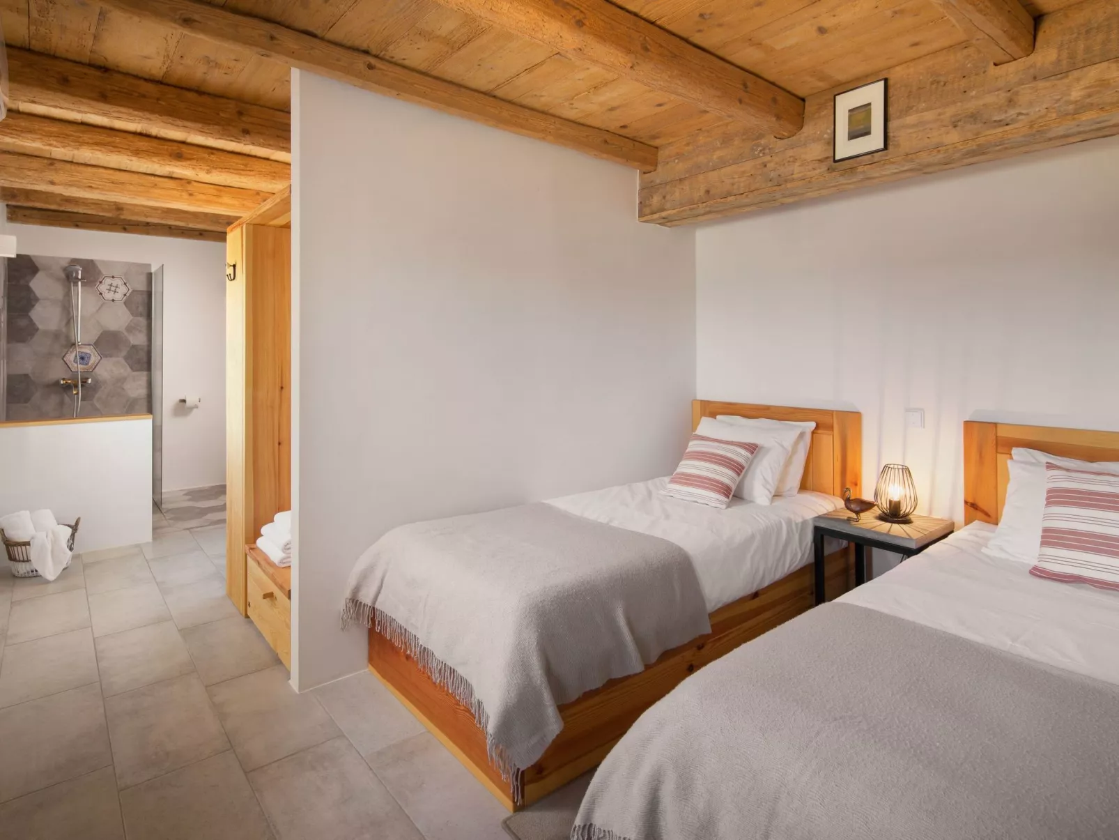 Villa Flavia Traditionelles Steinhaus mit Pool-Inside