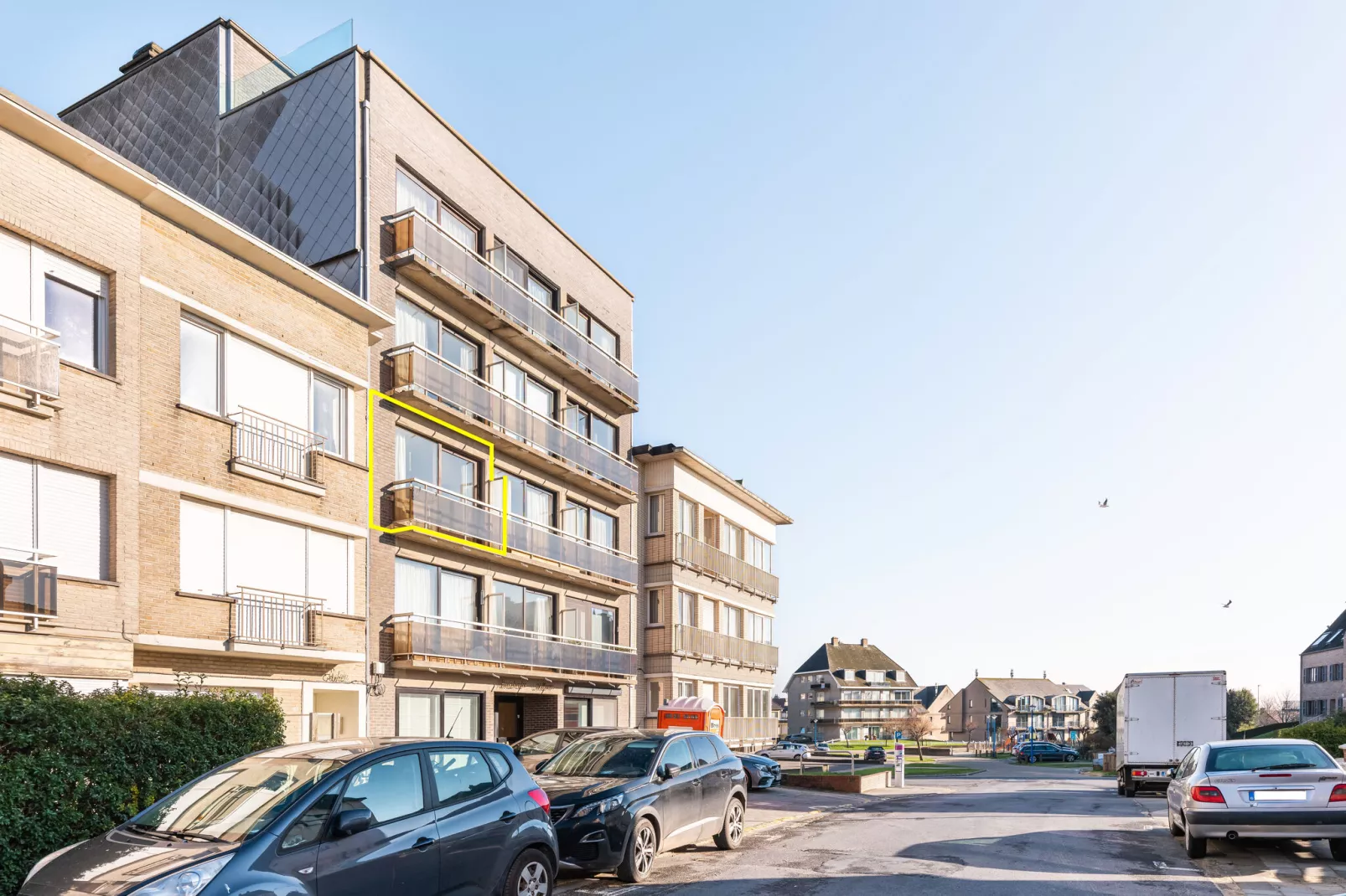 William 201-Exterior summer