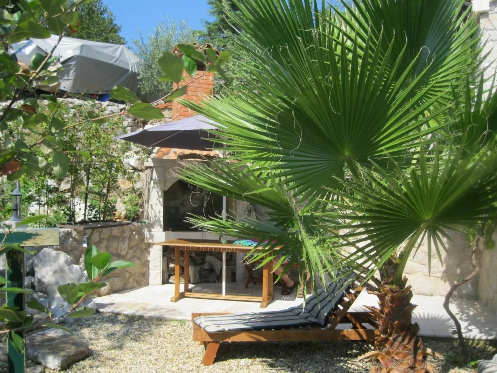 Insel Krk - Restauriertes  Steinhaus-Draußen