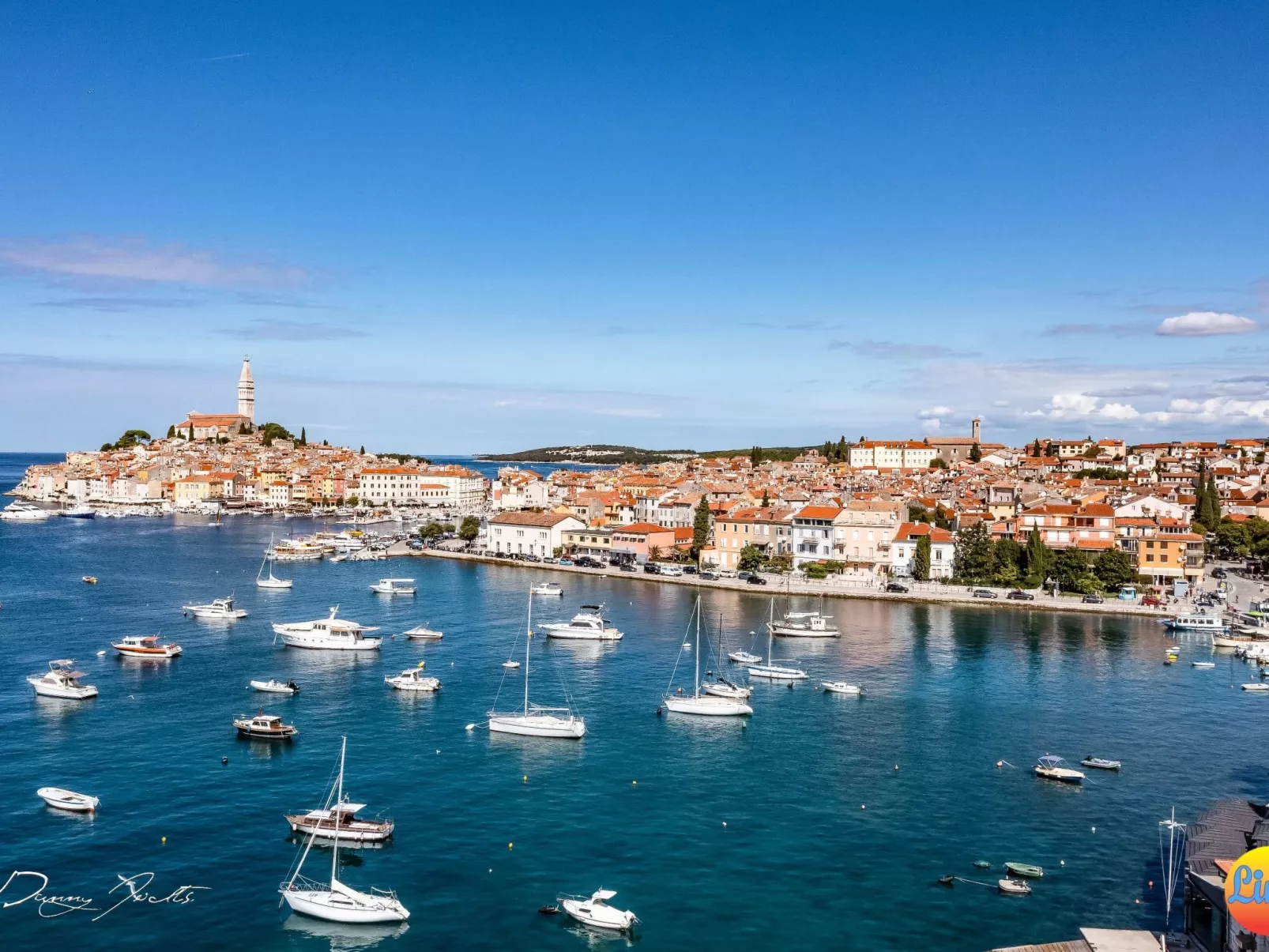 Villa Linet 4.-Draußen