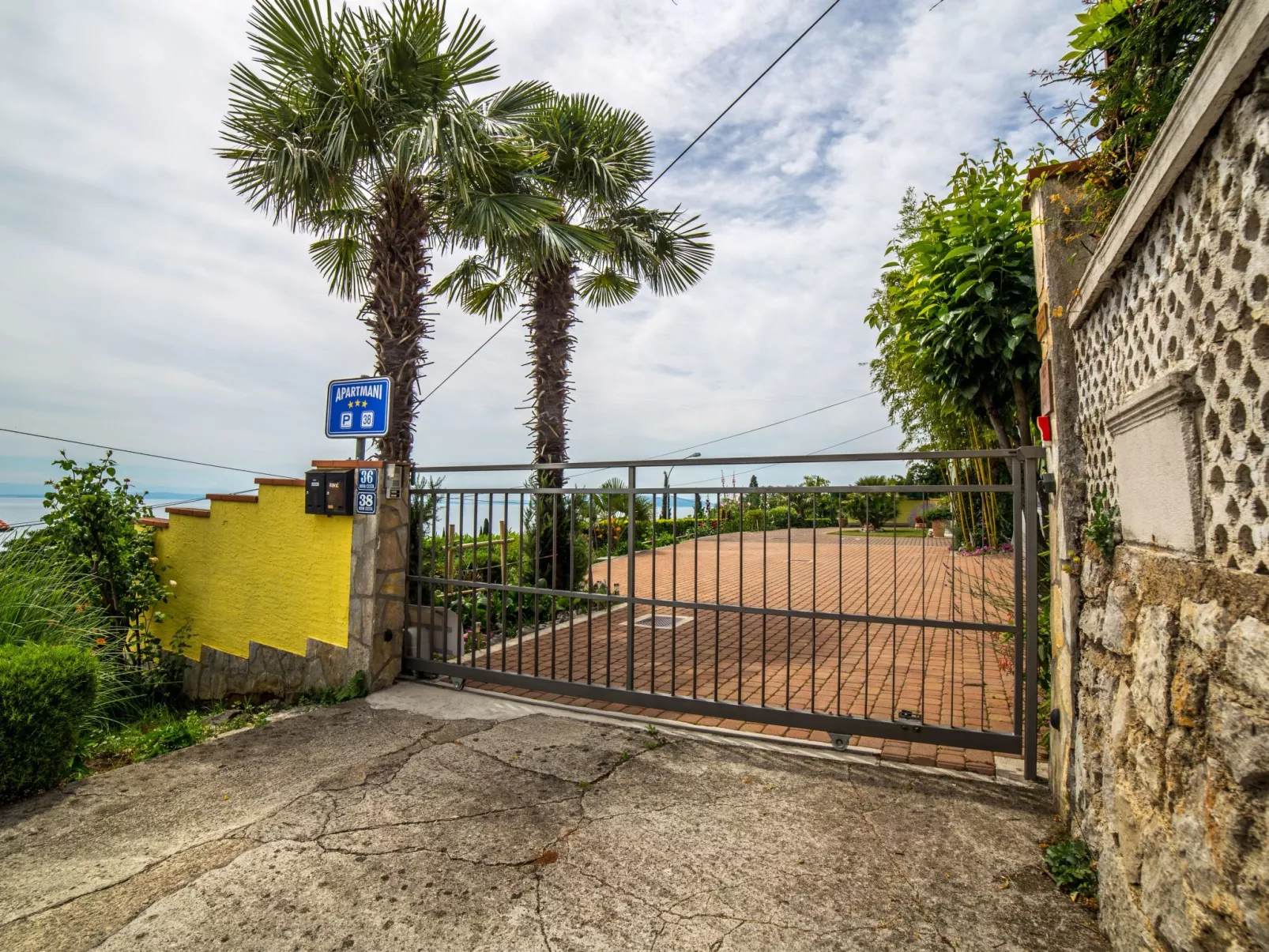 Mit Wasserblick-Outside