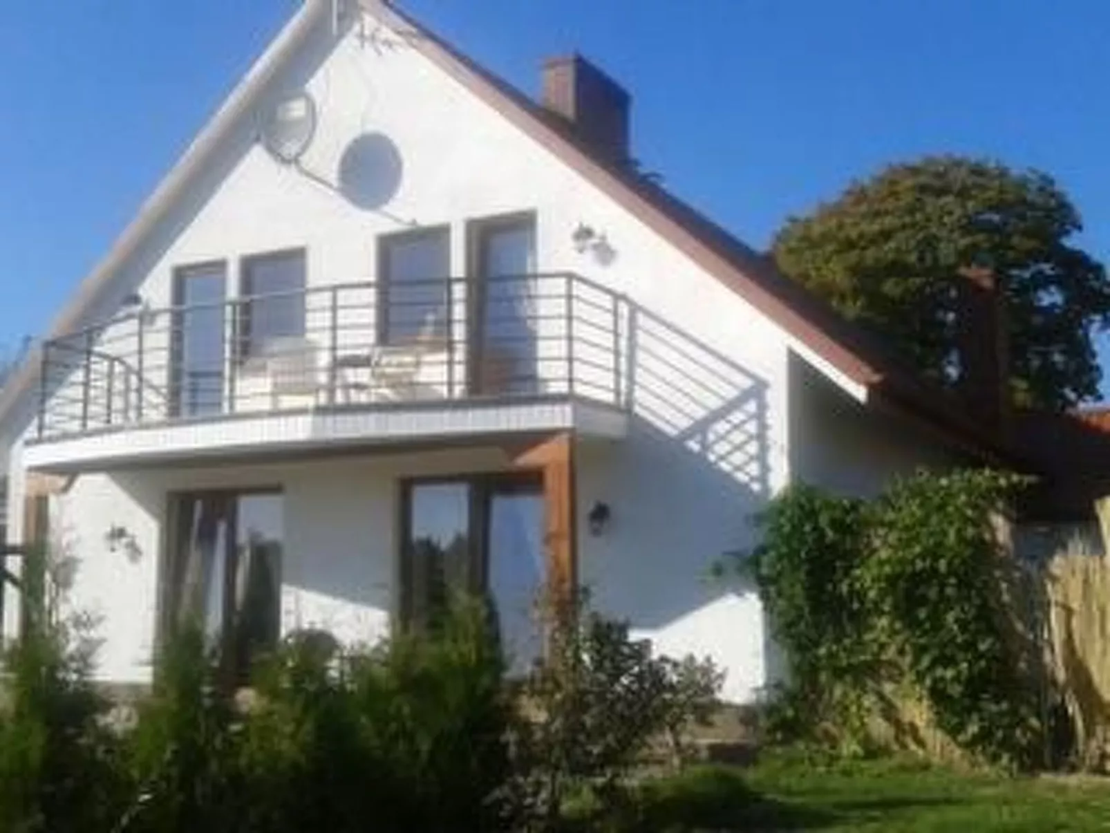 In Bychowo mit Großem Garten-Draußen