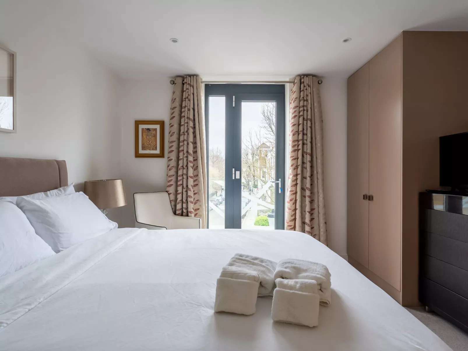 Luxuriöse 2-Bett-Wohnung im Hotelstil in Notting Hill-Image-tags.info