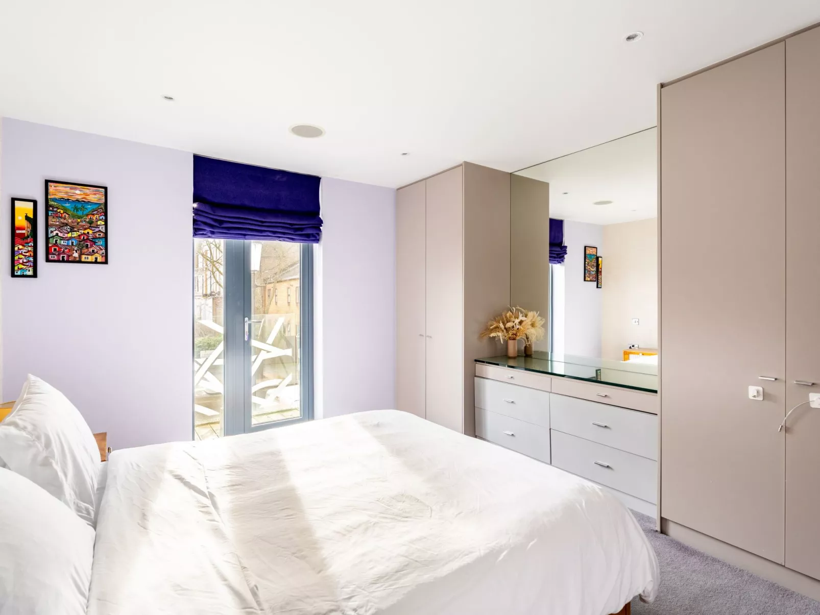 Moderne und stilvolle Wohnung mit eigenem Bad in der Nähe von Notting Hill und-Inside