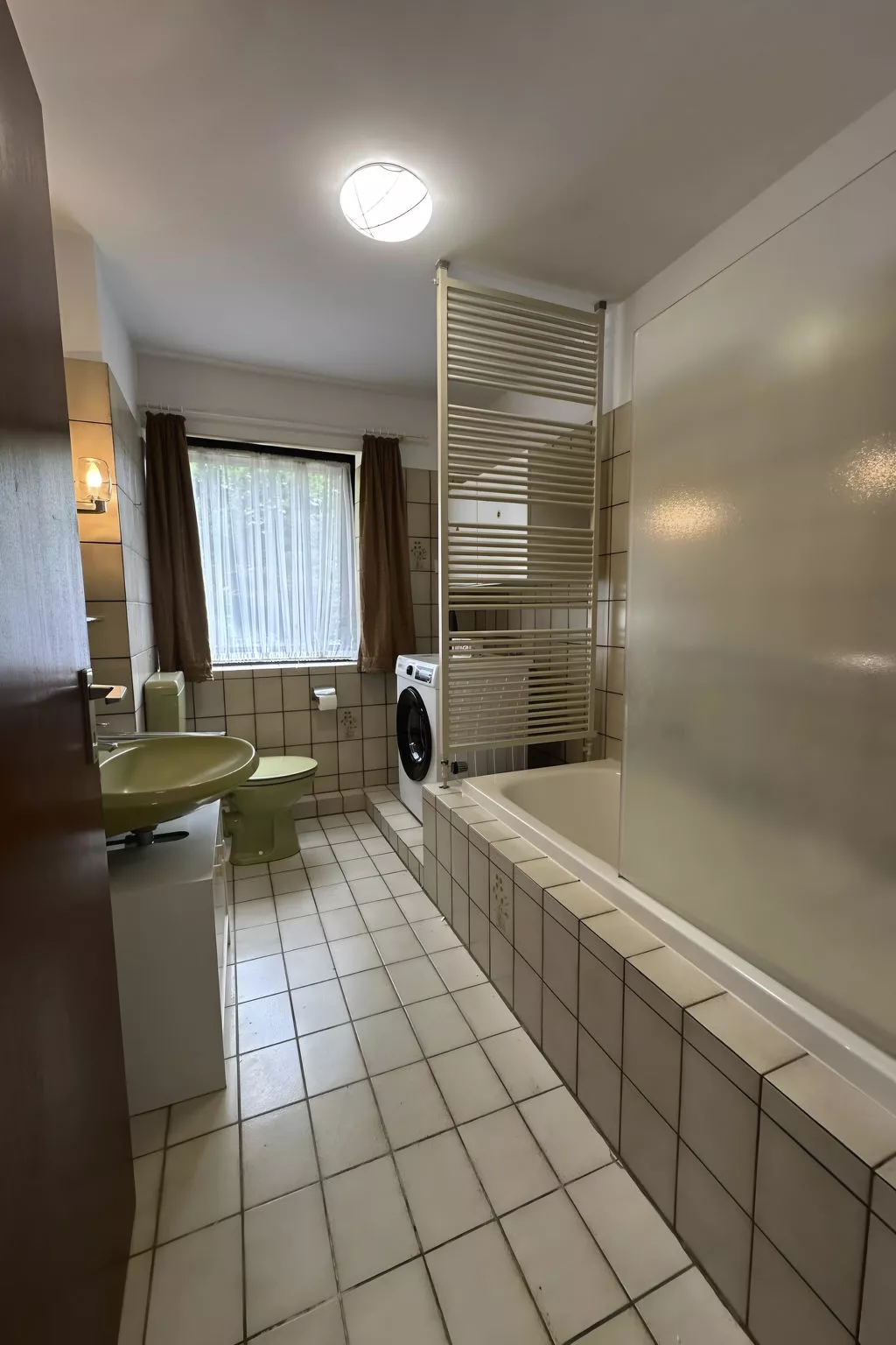 Ap. Ruhe[pause] III-Drinnen