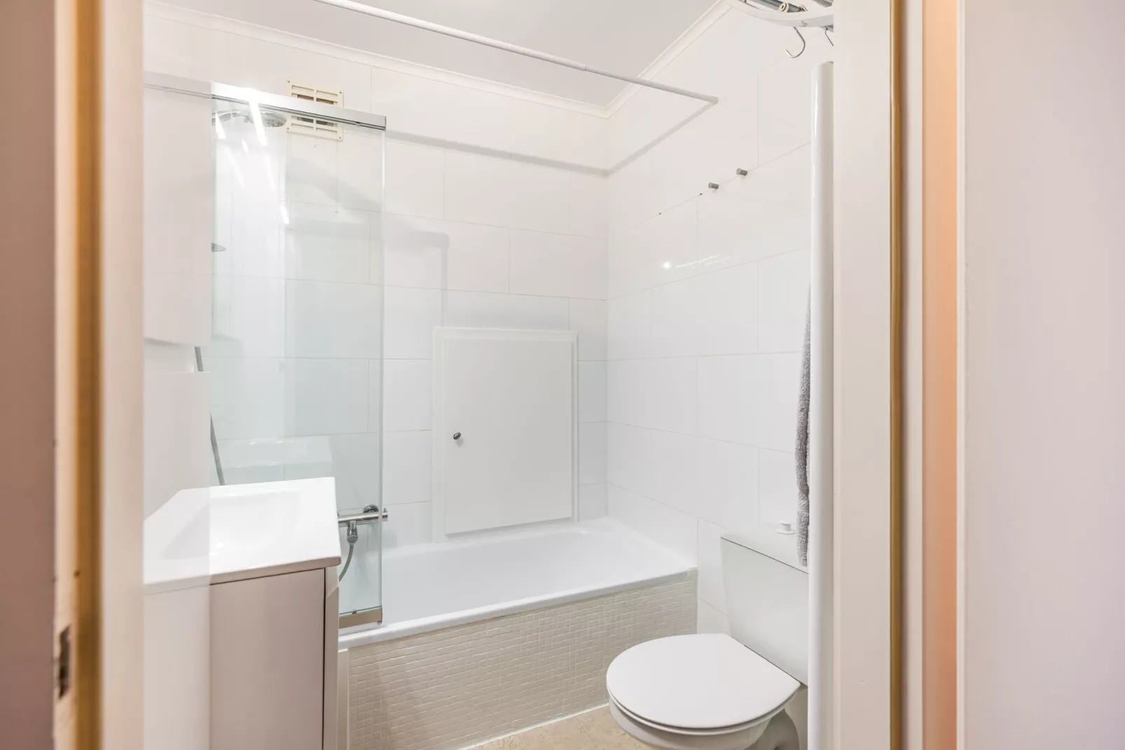 William 201-Bathroom