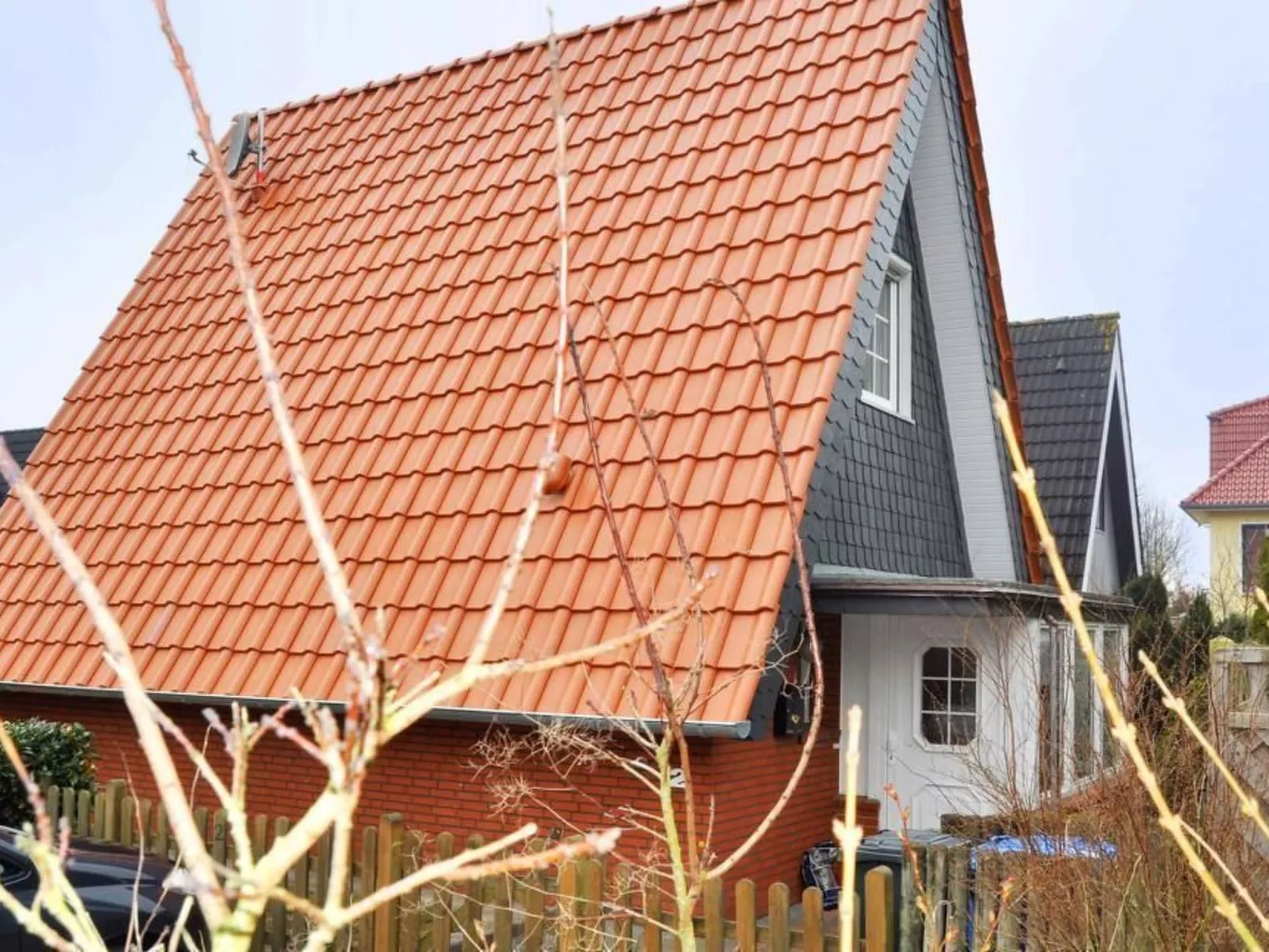 Sonniges Ferienhaus hinter dem Deich-Draußen