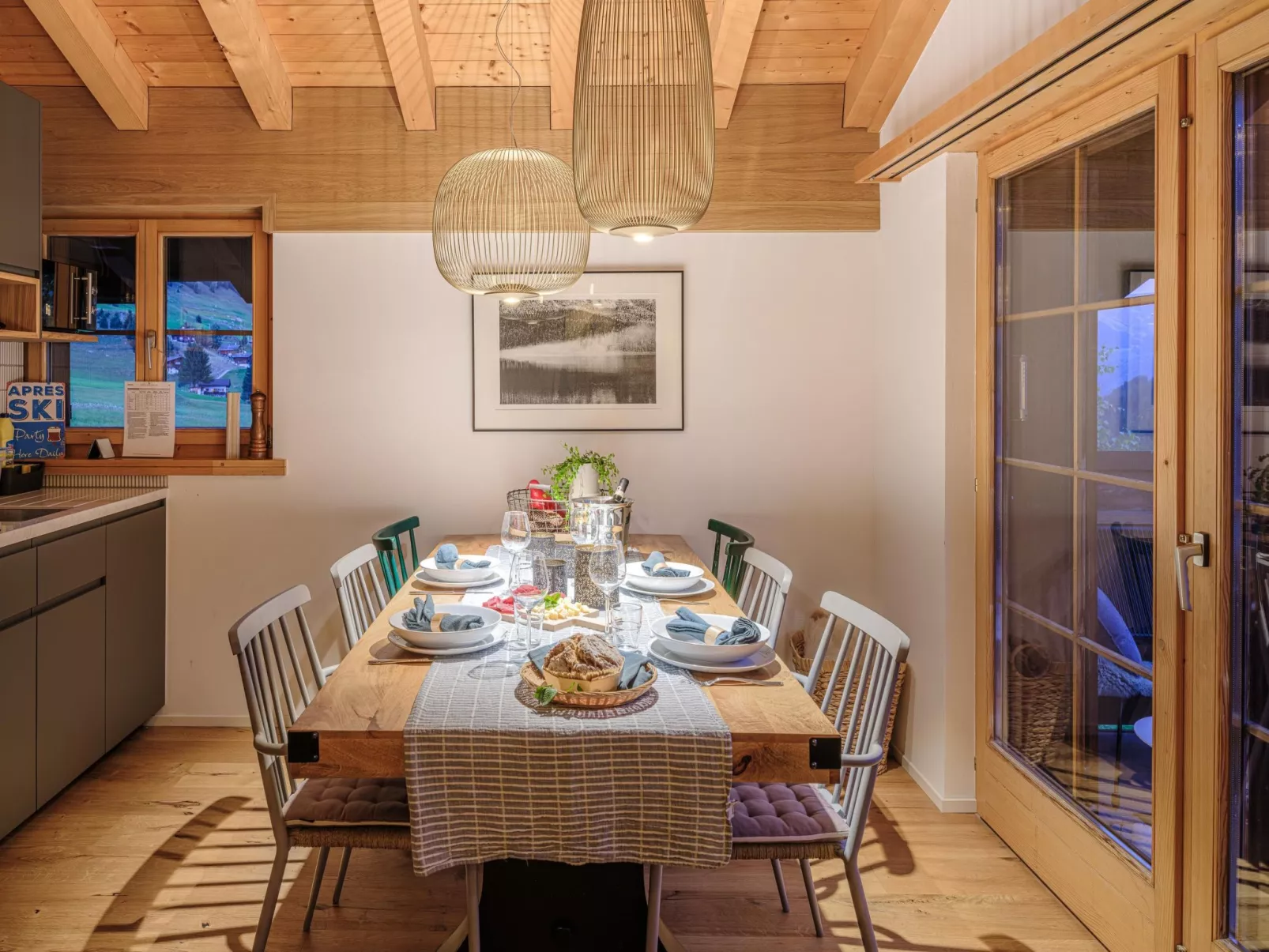 Blue Alpine Lodge-Drinnen