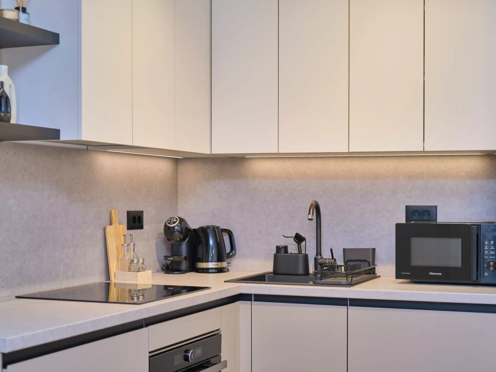 "Splitful Apartment" - Dedans