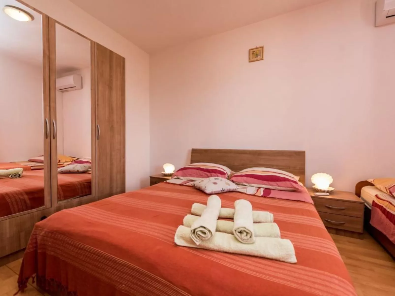 Delfin mit Meerblick - Agentur TA Leut-Drinnen