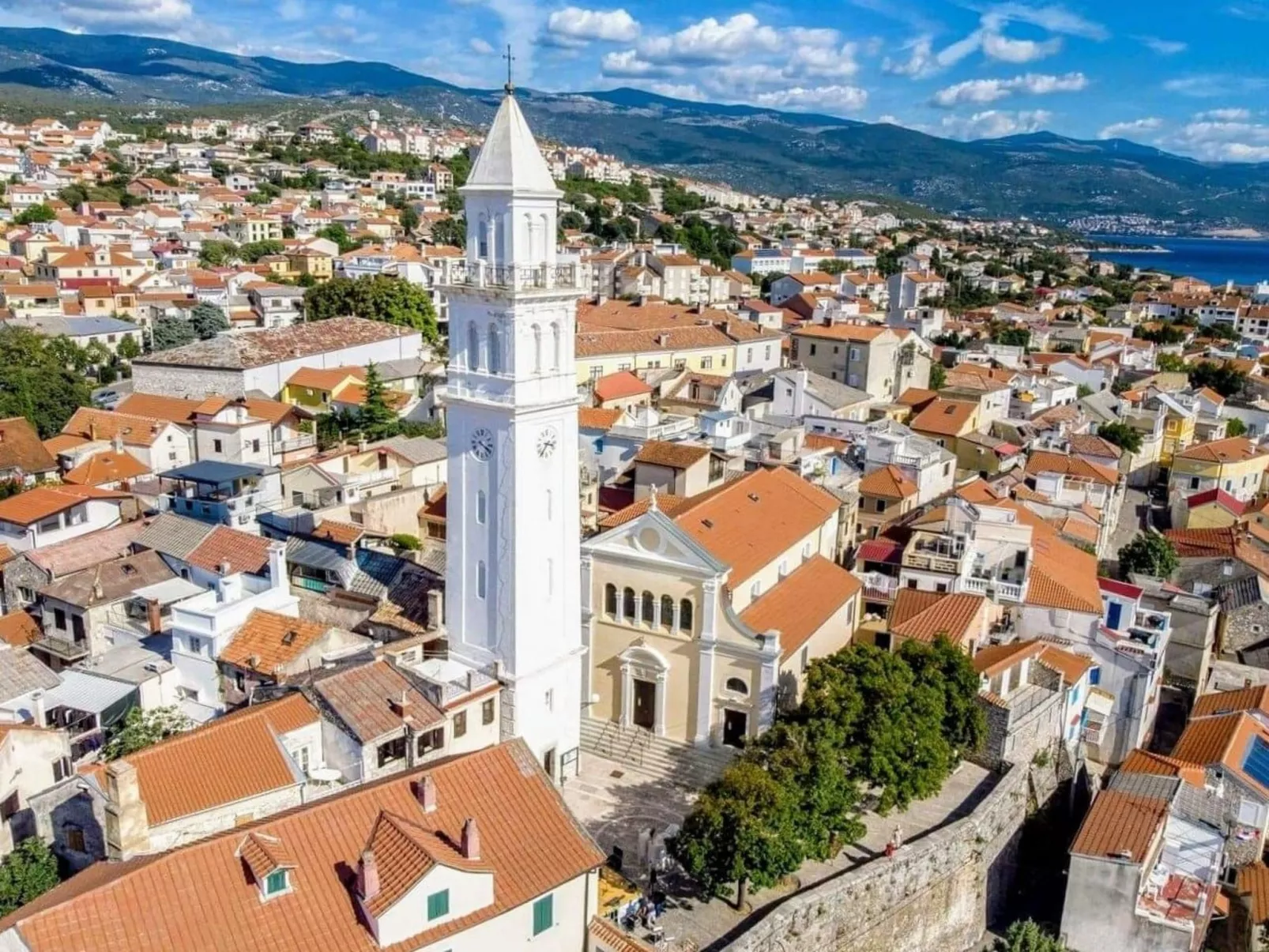 Apartment für zwei Erwachsene und zwei Kinder-Draußen