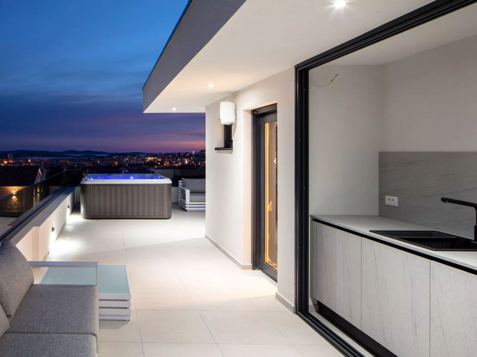 Villa Vodice Sky für 8 Gäste-Dedans