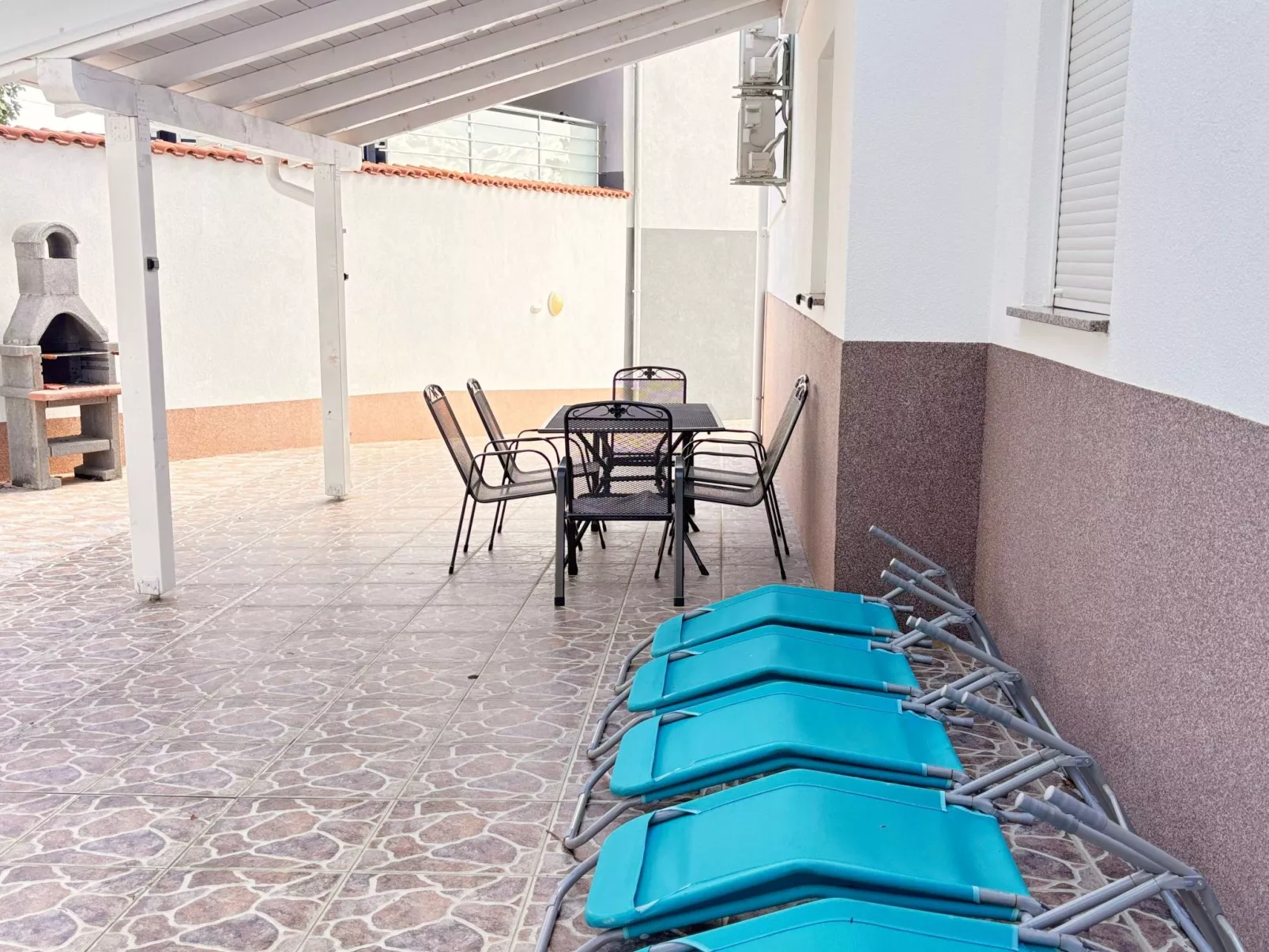 "Vila Chiara" mit Pool-Draußen