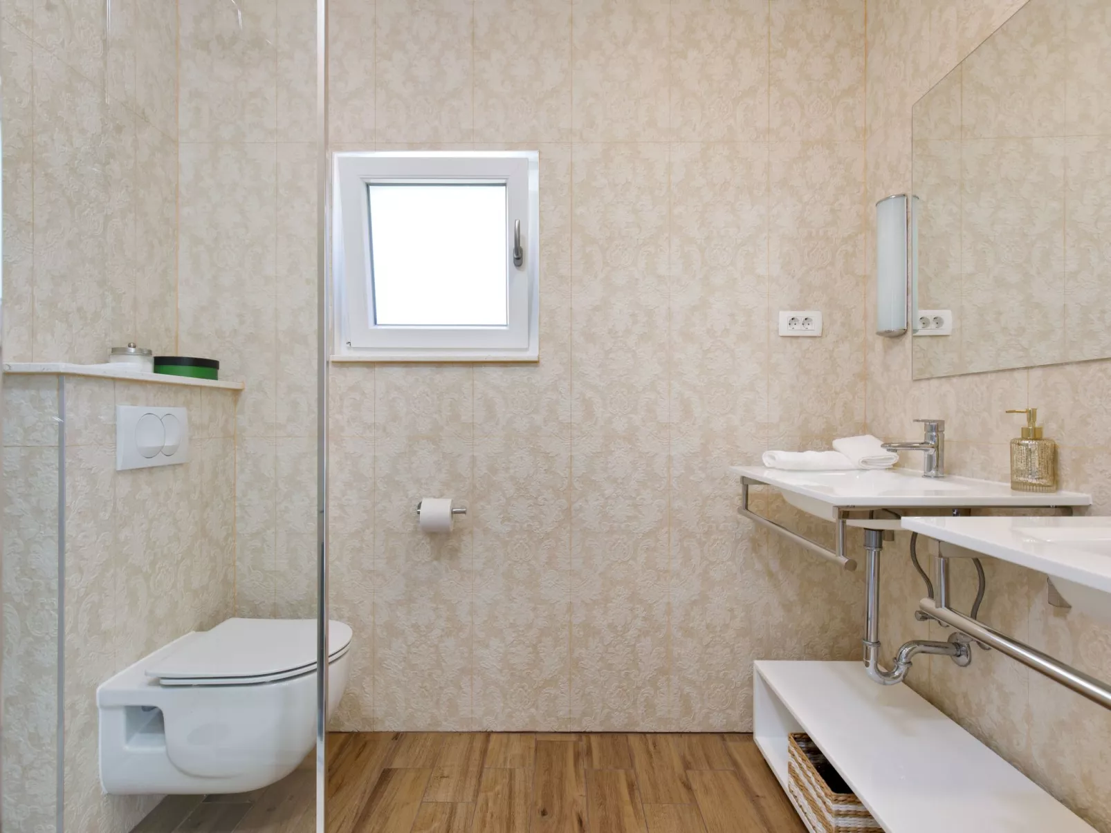 "Villa Anadea" mit Whirlpool-Inside