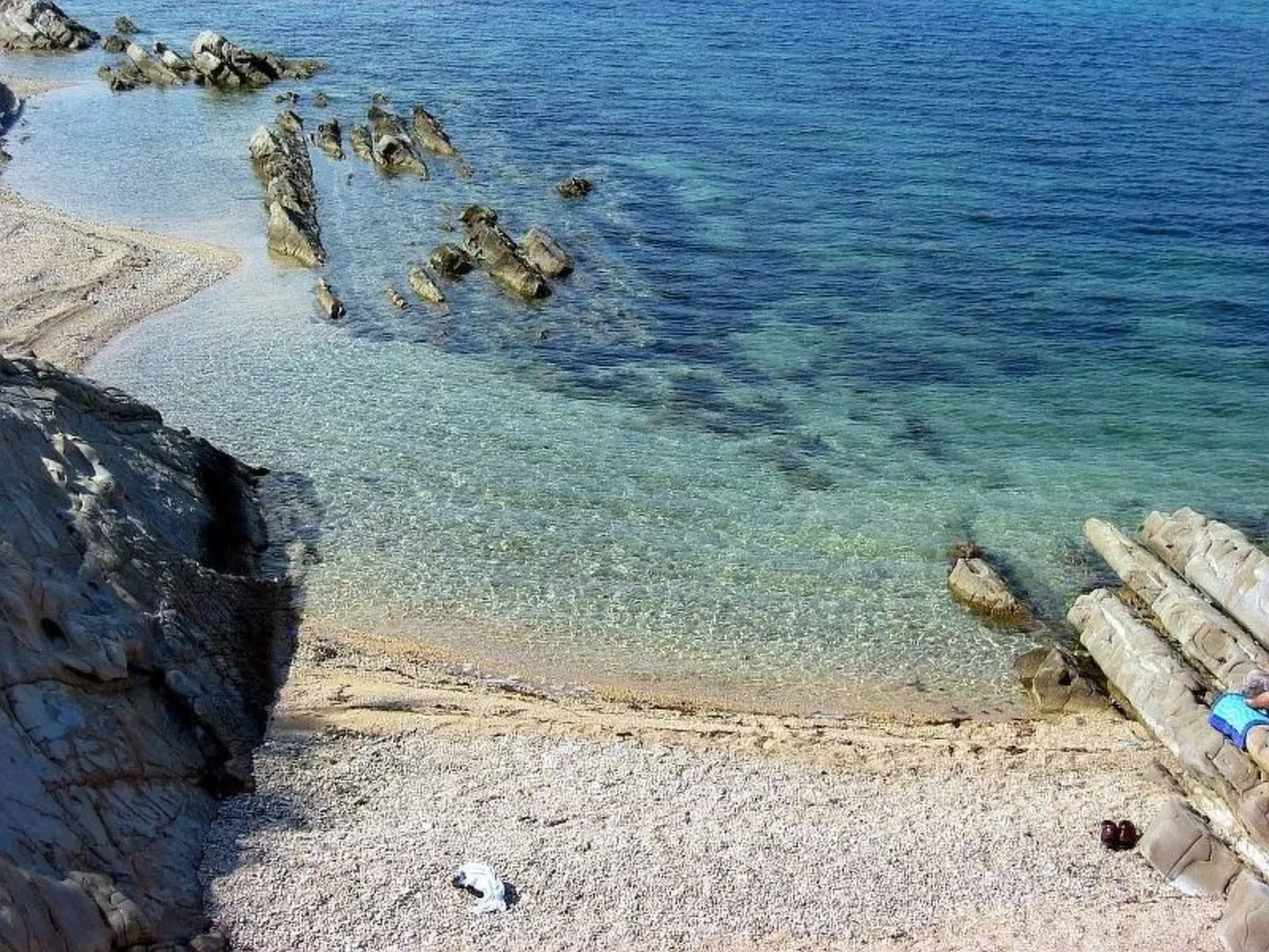 "Gubo1" mit Blick auf das Wasser-Draußen