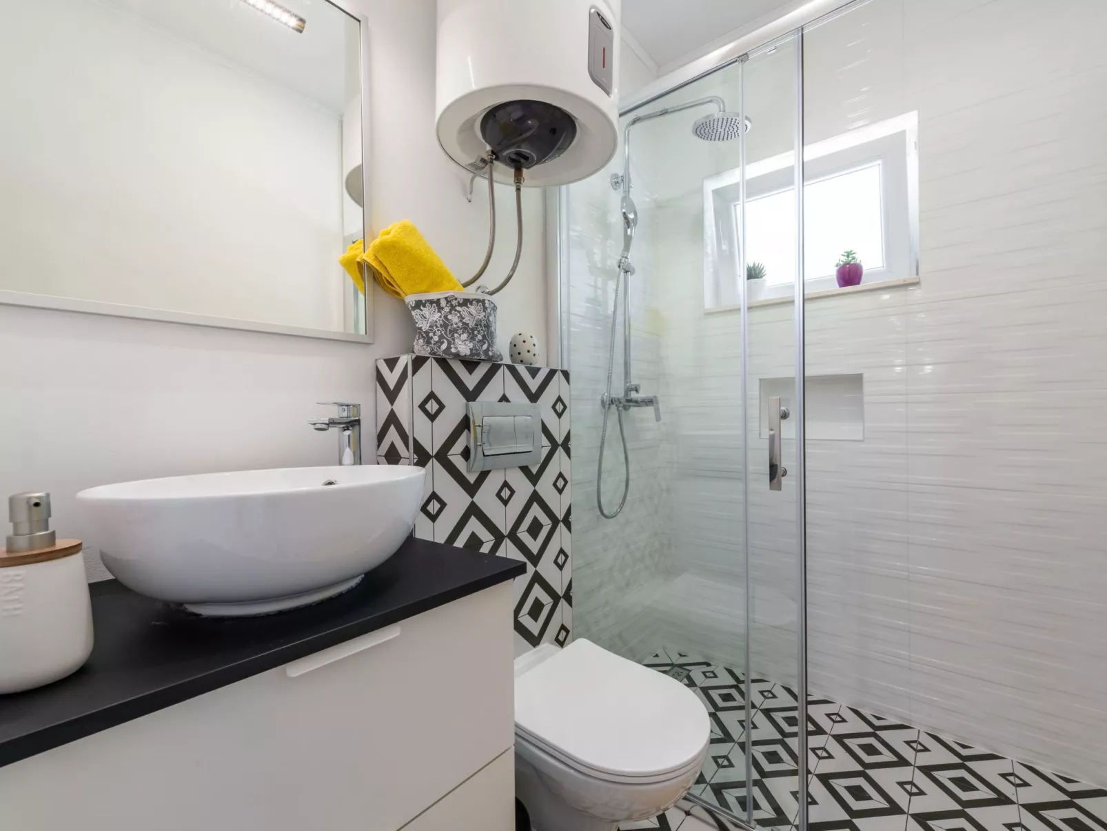 Moderne Villa mit Infinity-Pool und atemberaubendem Meerblick Dia-Inside