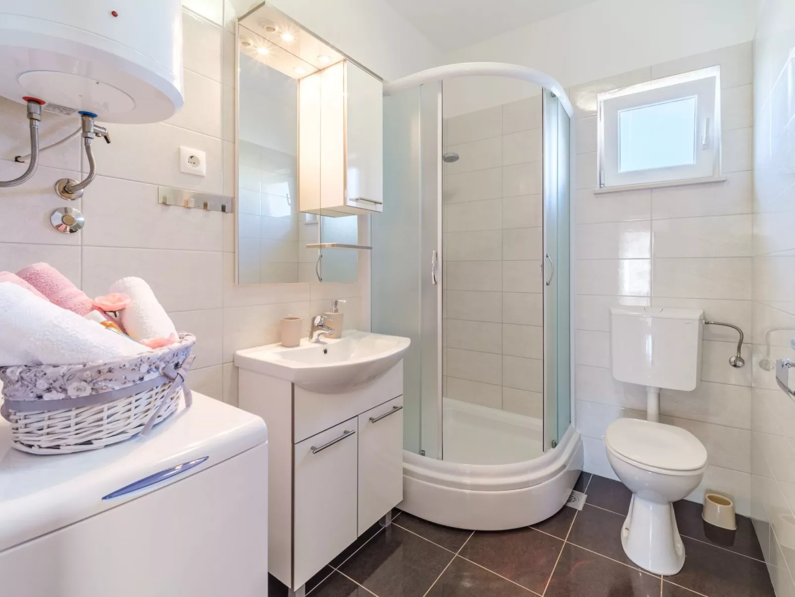 Für 5 Personen ca. 45 m&sup2; in Supetar, Adriaküste Kroatien (Kroatische Insel-Drinnen