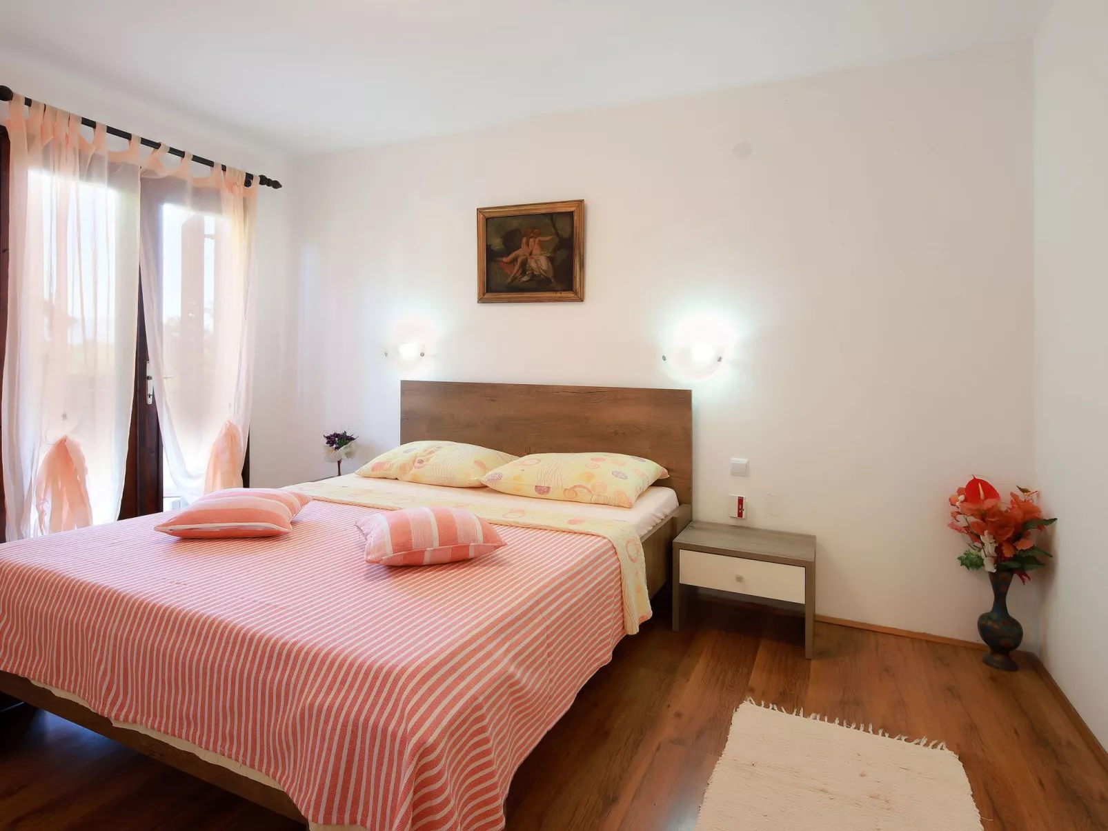 Svoboda 4-Image-tags.info