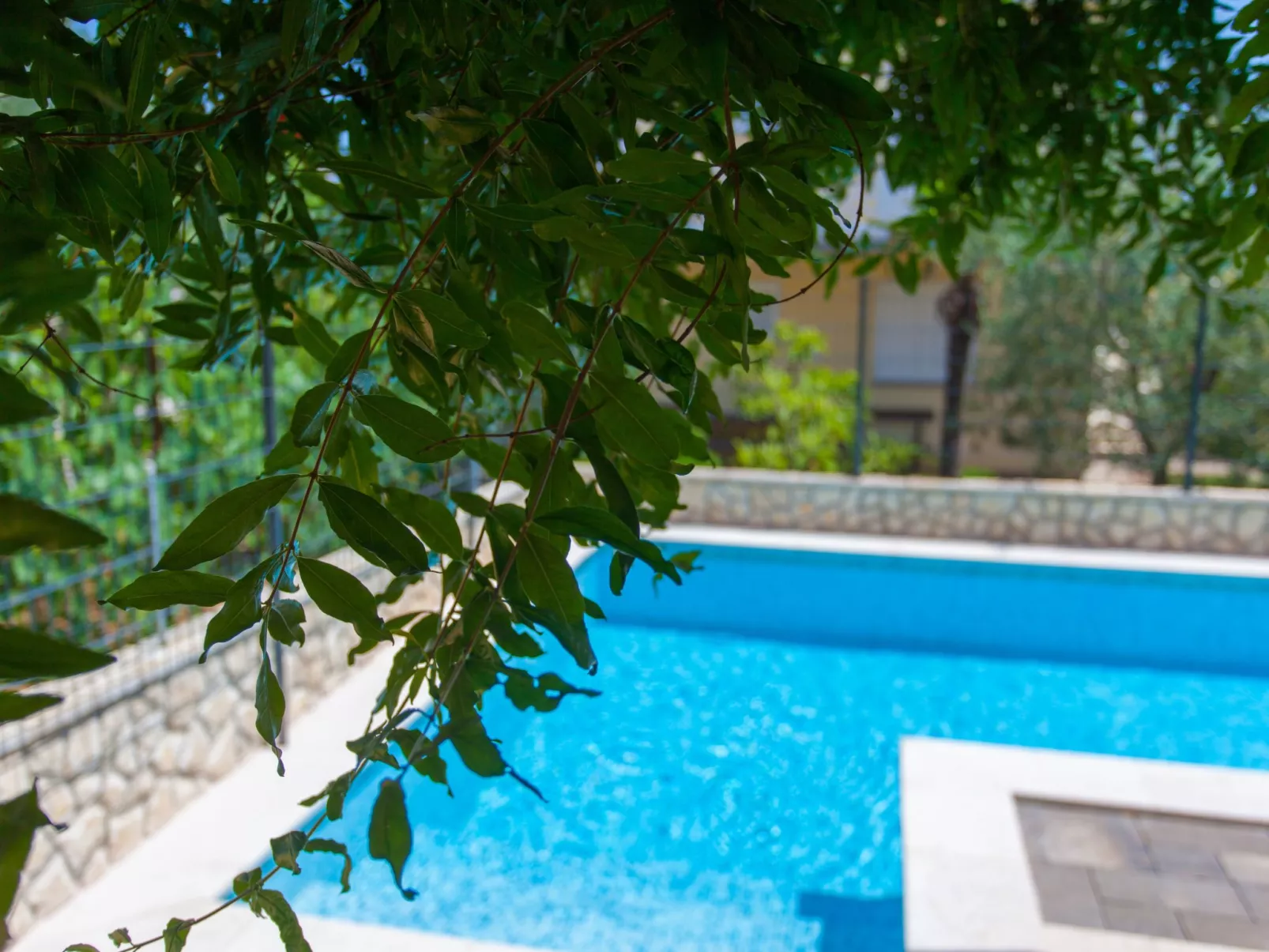 Für 2 Personen  + 1 Kind ca. 40 m&sup2; in Šilo, Adriaküste Kroatien (Kroatisch-Draußen