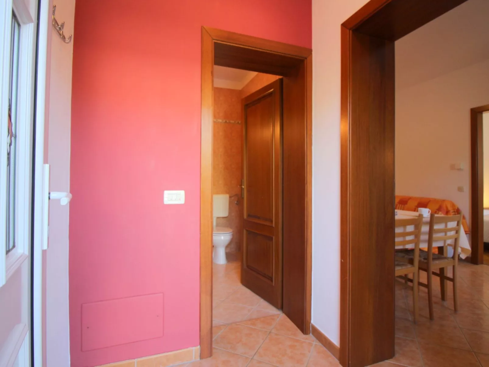 Iko 2 in Porec mit  Terrasse-Drinnen