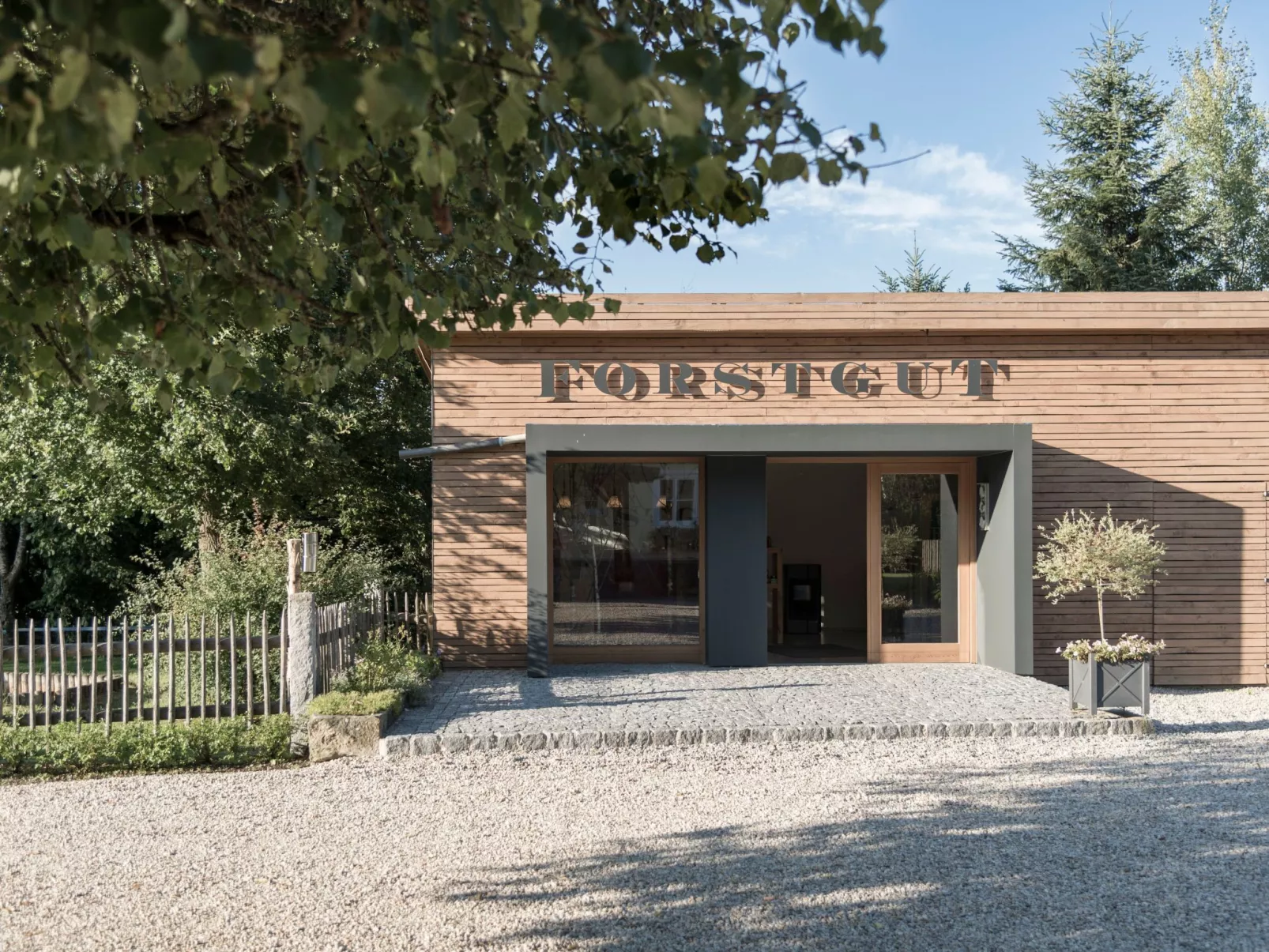 EXKLUSIVE FERIENWOHNUNG MIT EIGENER SAUNA-Draußen