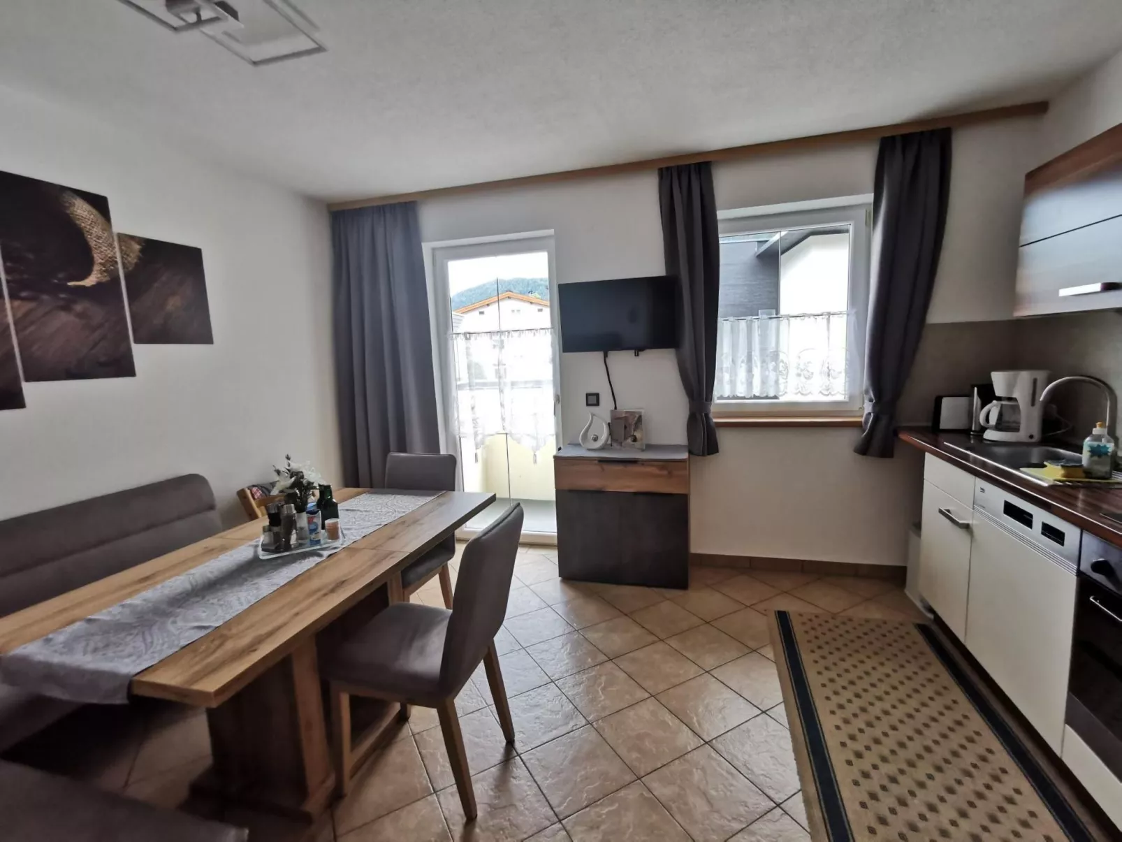 Frischmann Klaudia-Drinnen