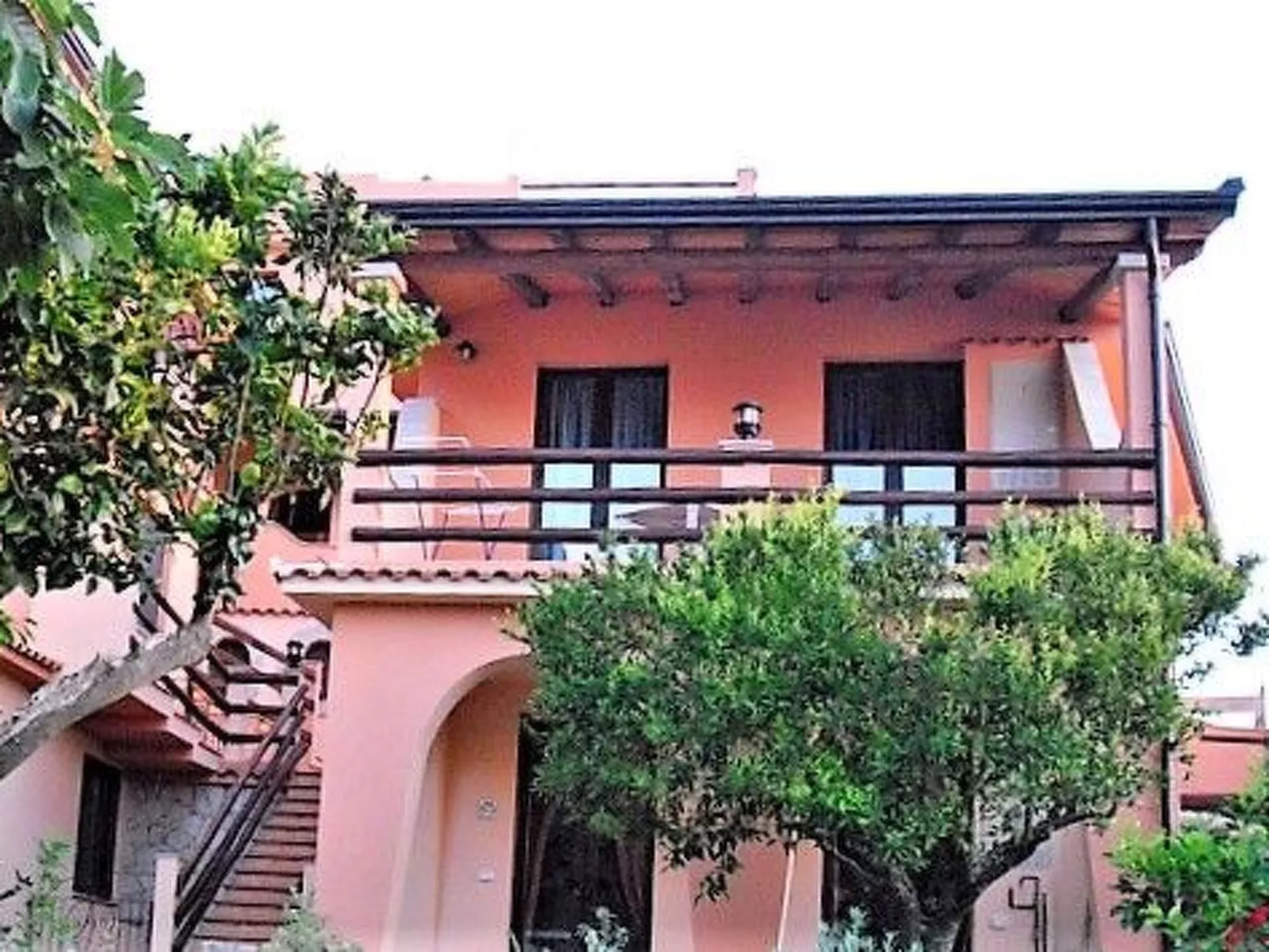 Granatapfel-Wohnung-Draußen