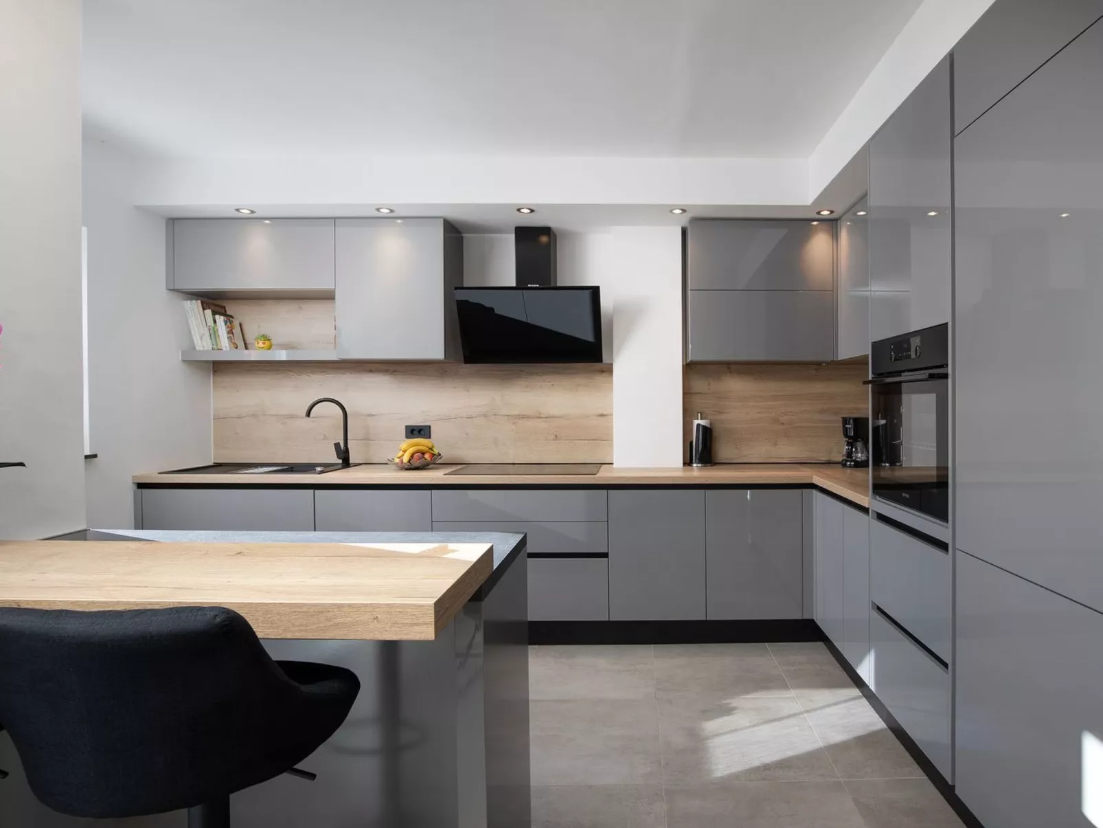 3-Schlafzimmer-Wohnung mit Gemeinschaftspool-Drinnen