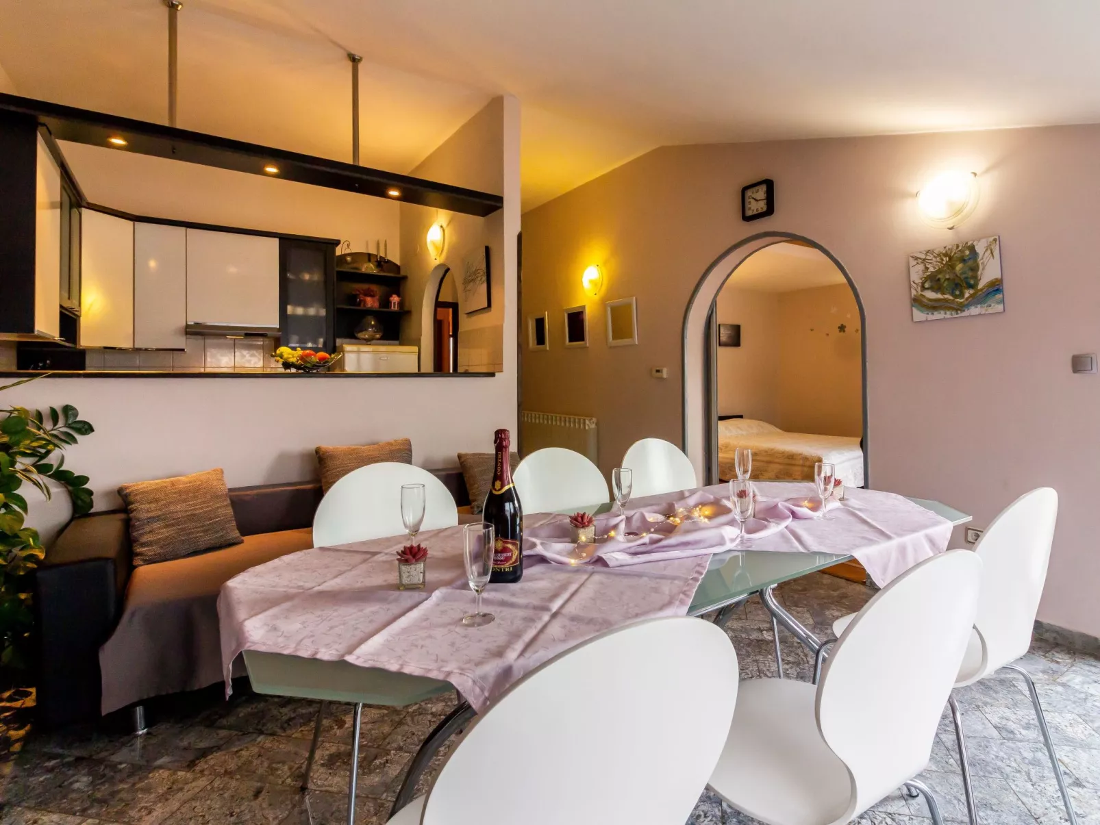 Ferienappartement Edi mit zwei Balkonen-Inside