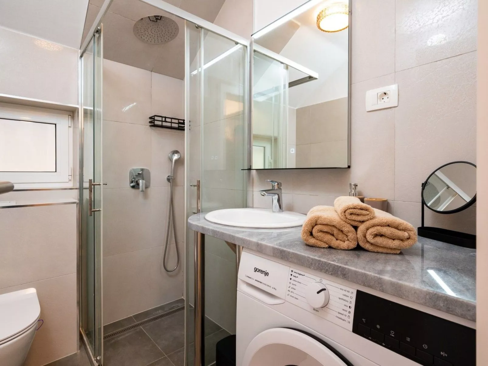 "Apartment Sommertraum"-Dedans