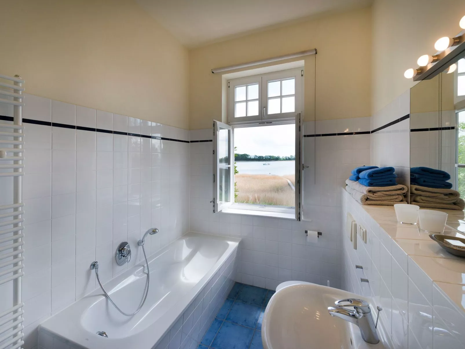 Wohnung im zweiten Obergeschoss des Gutshauses-Drinnen